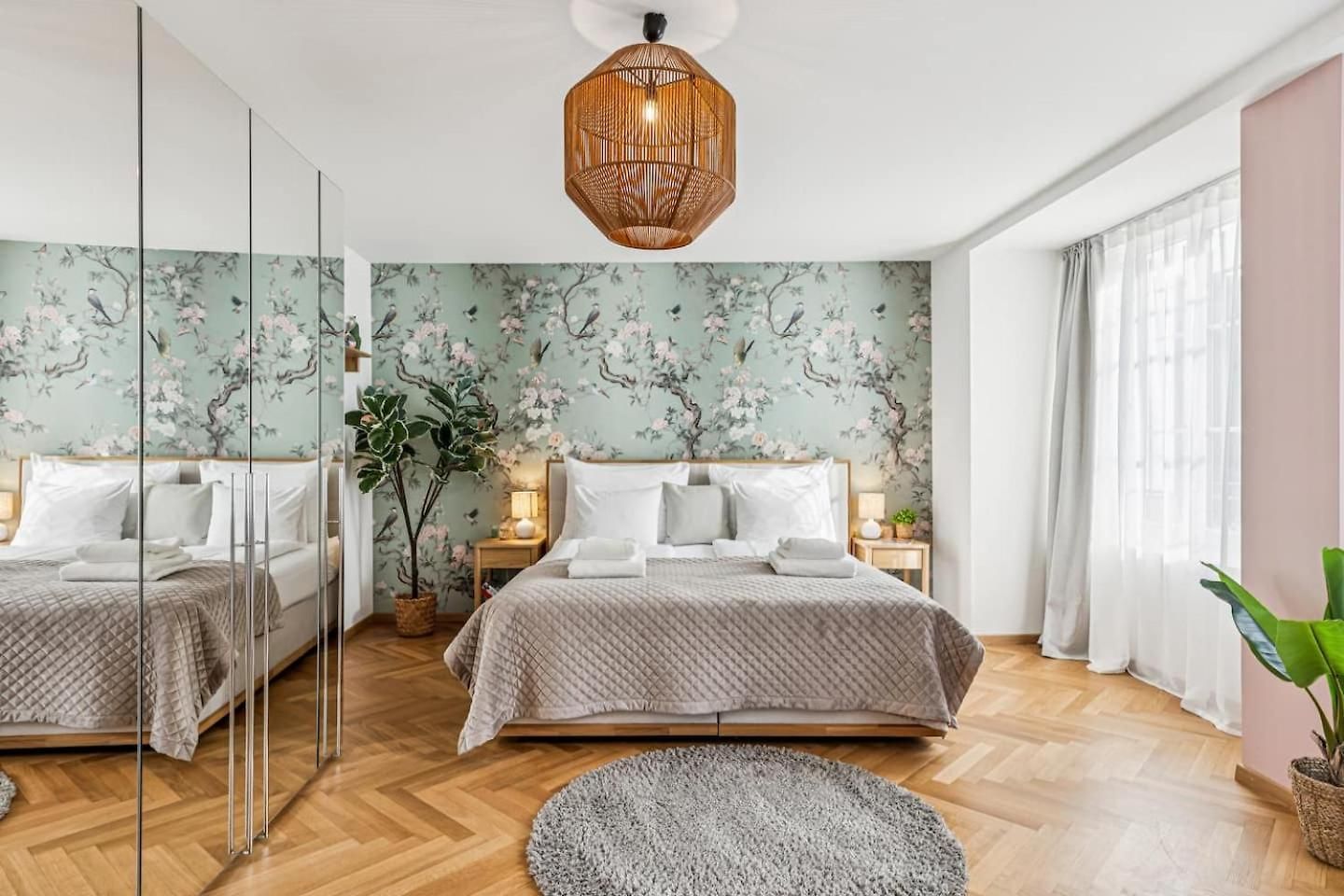 Old Town Gem By Grossmuenster Ac Free Parking Apartment *