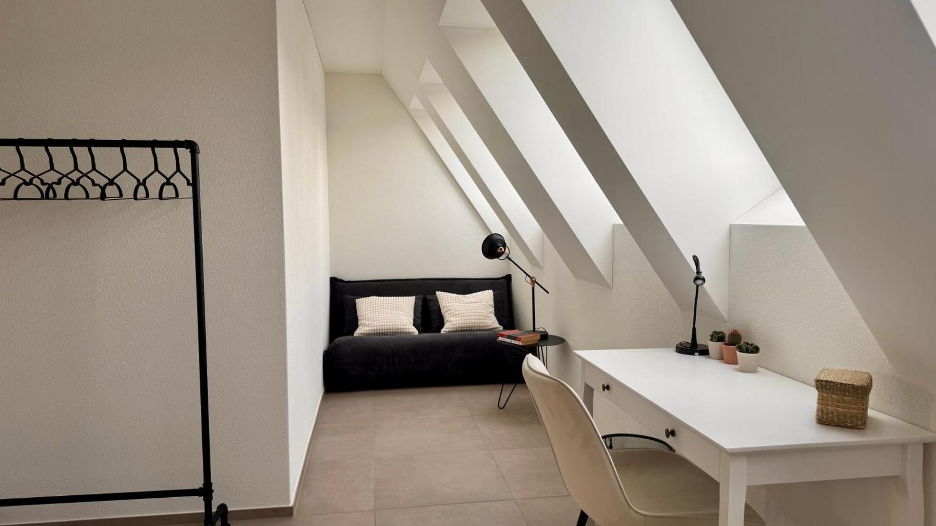 Apartment Modern Next To Hb With Roof Terrace