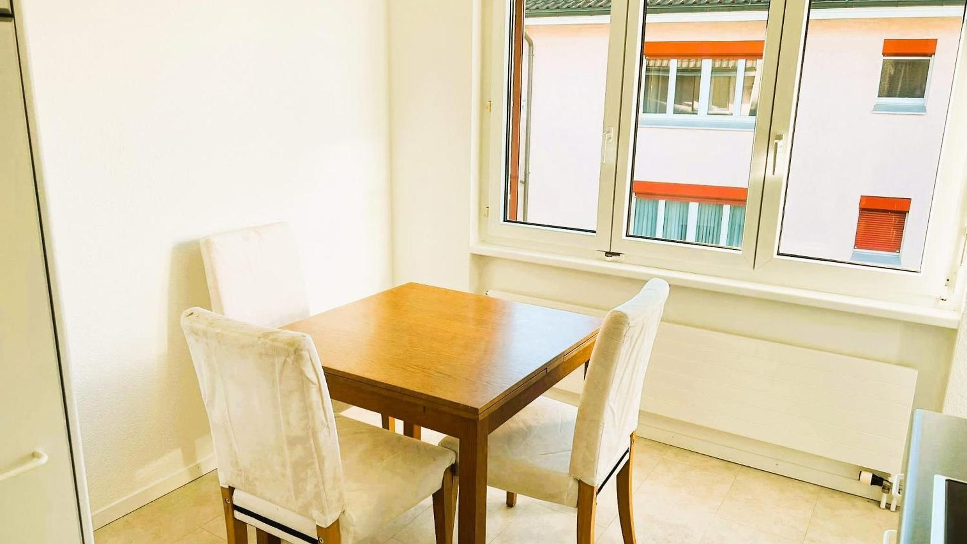 Gasthof Large Flat With Balcony In Zurich, Kars