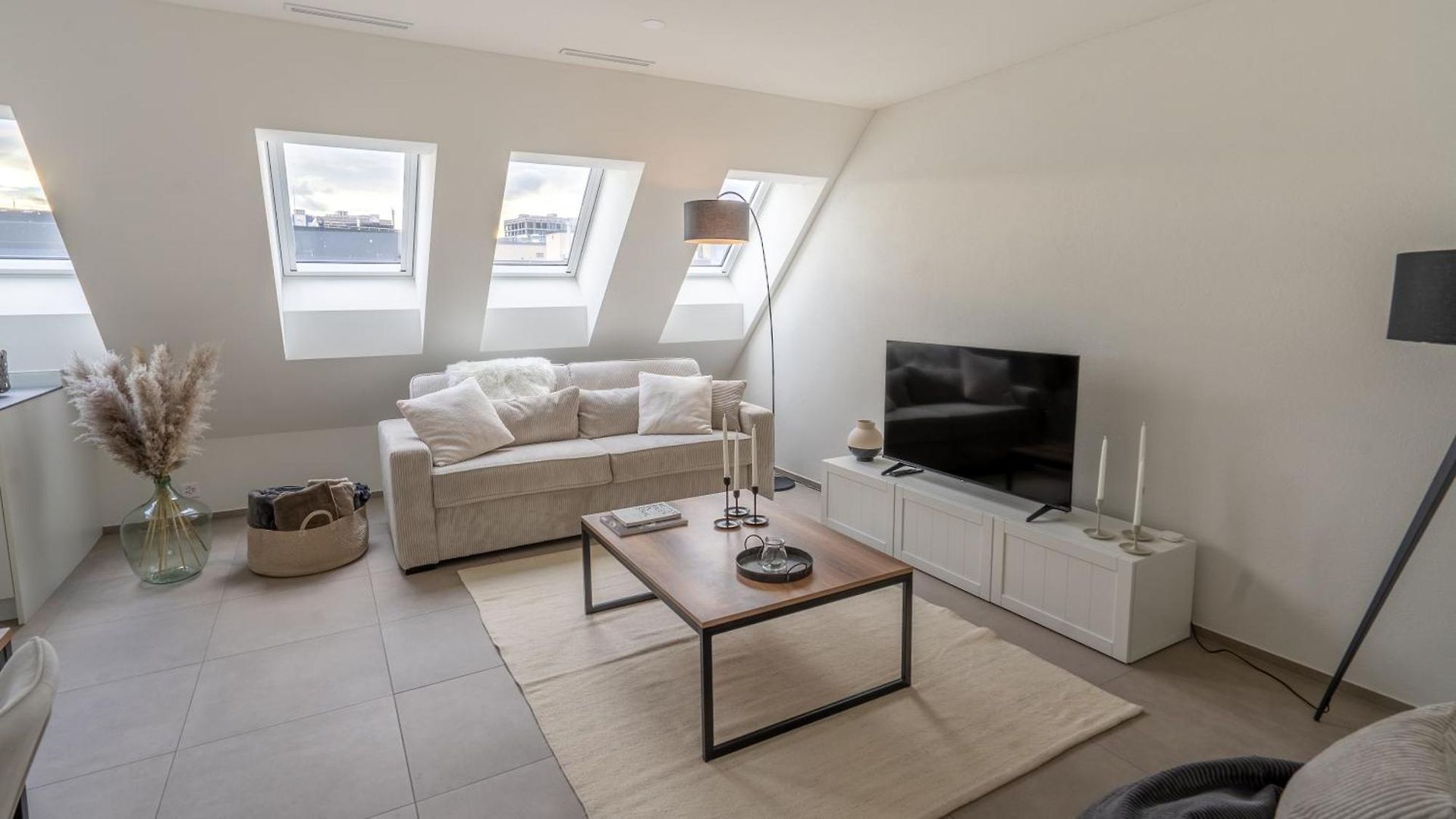 Apartment Modern Next To Hb With Roof Terrace