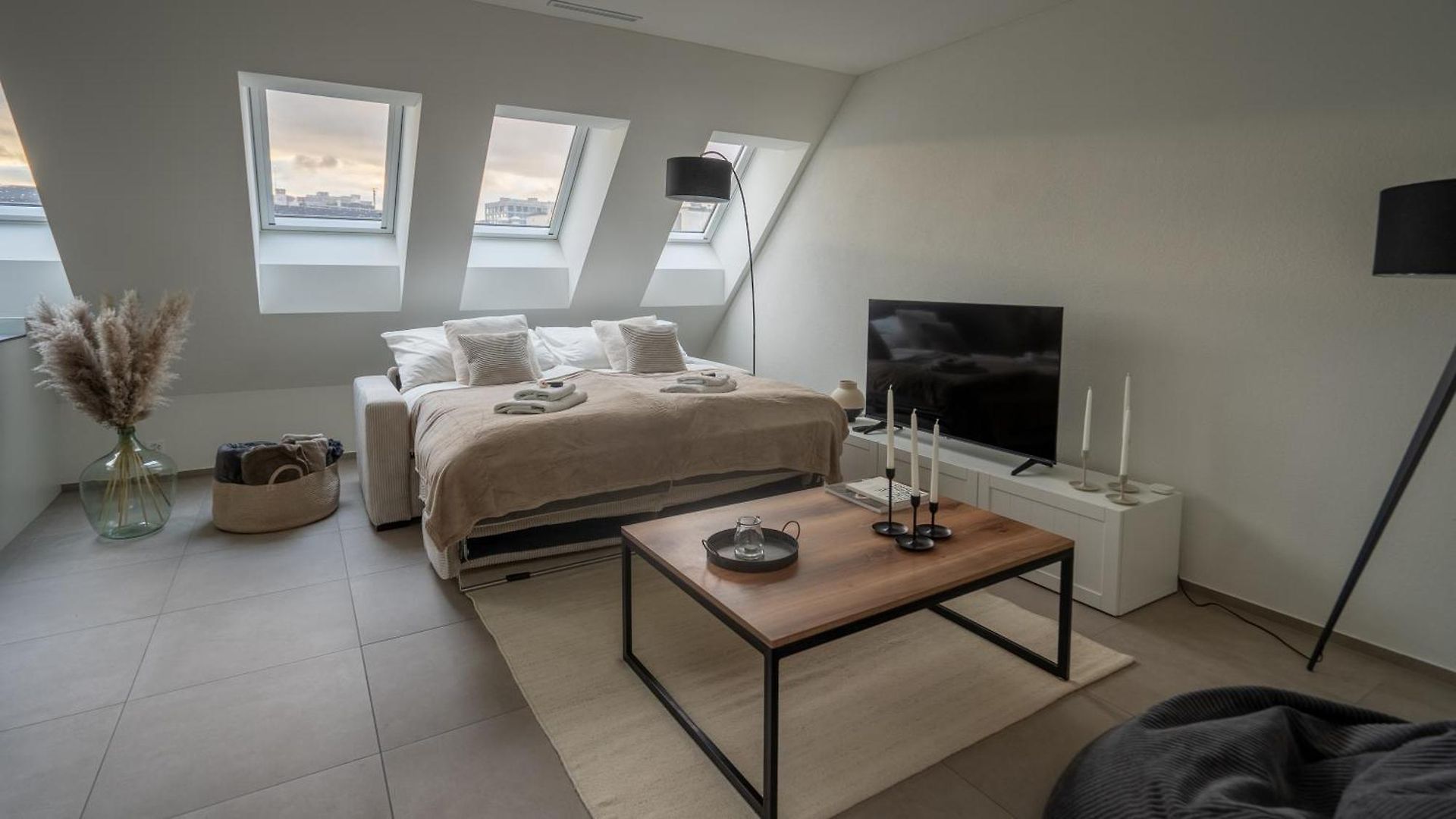 Modern Next To Hb With Roof Terrace Zurich