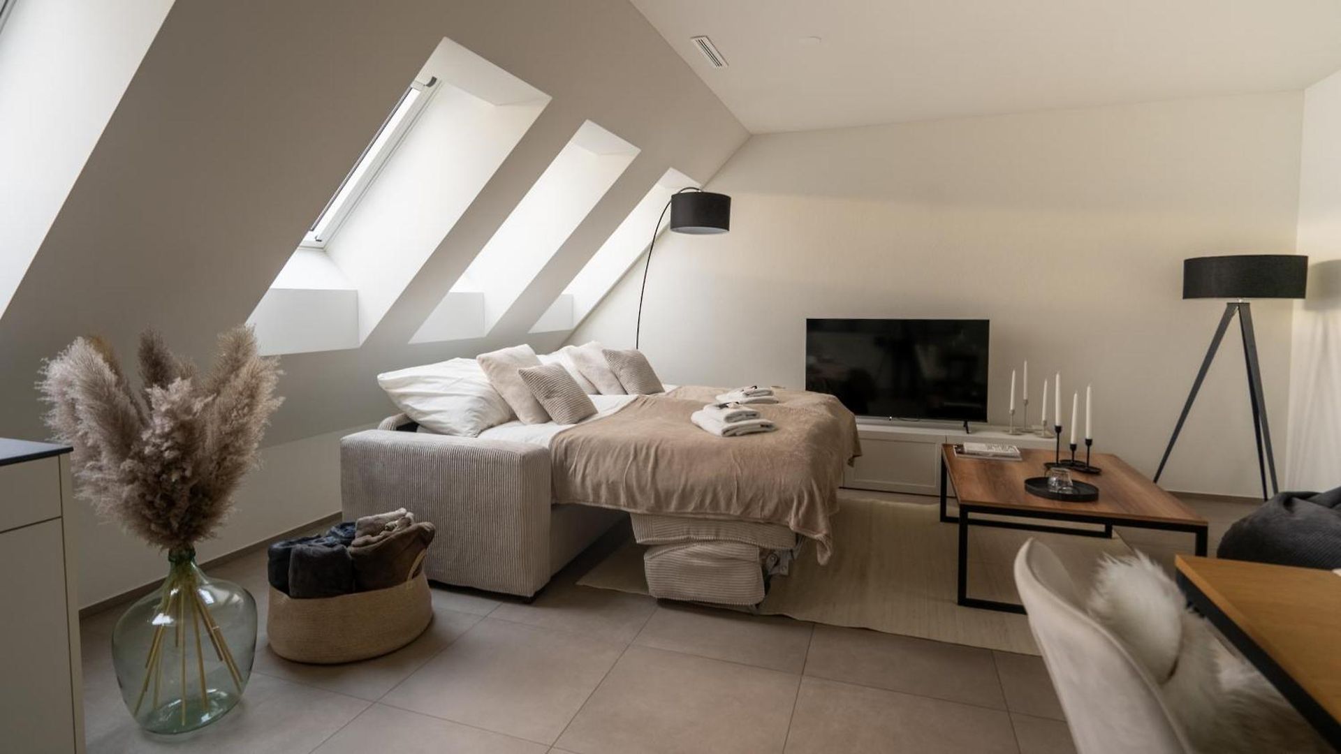 Modern Next To Hb With Roof Terrace Apartment *