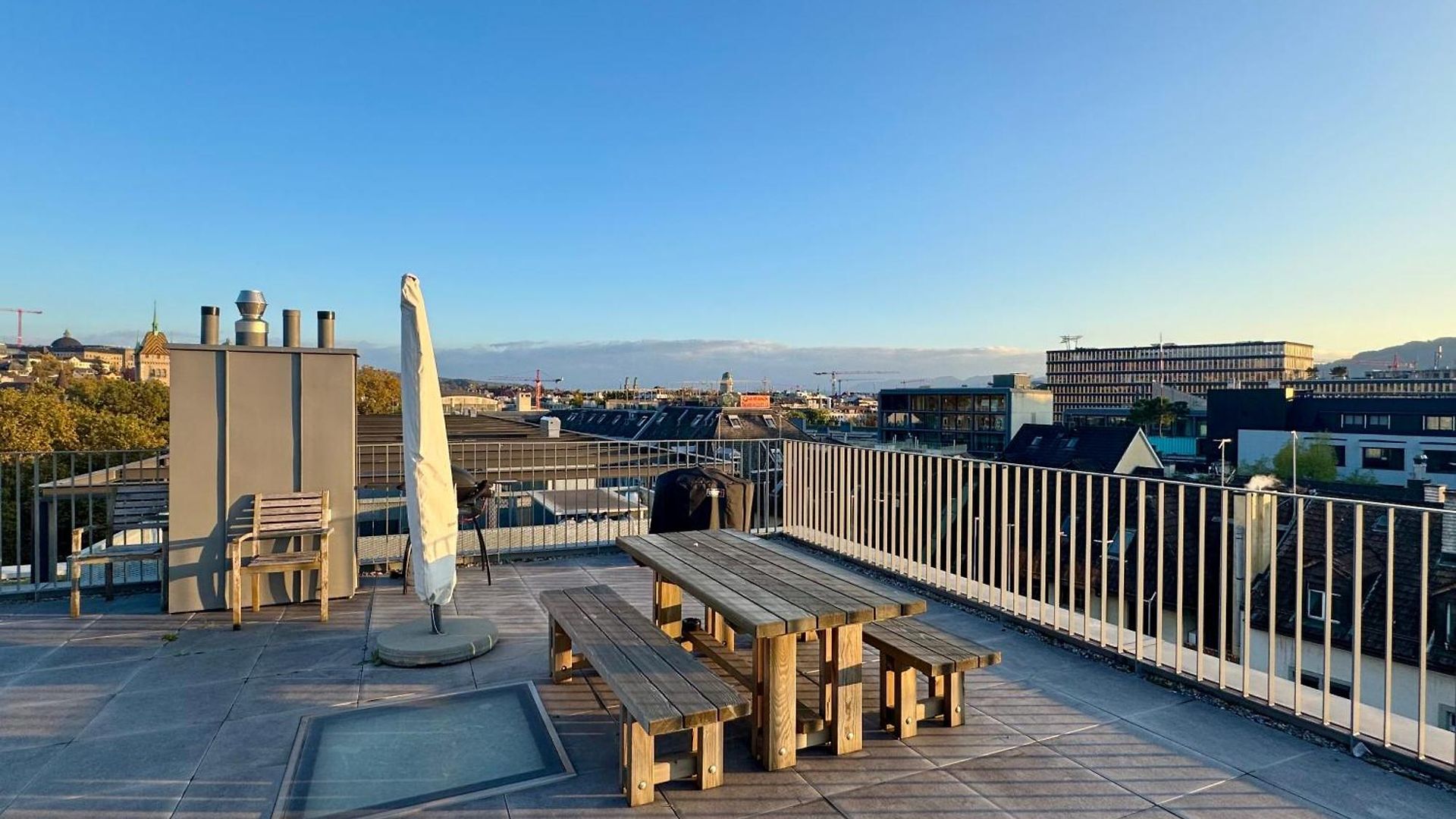 Modern Next To Hb With Roof Terrace Apartment *