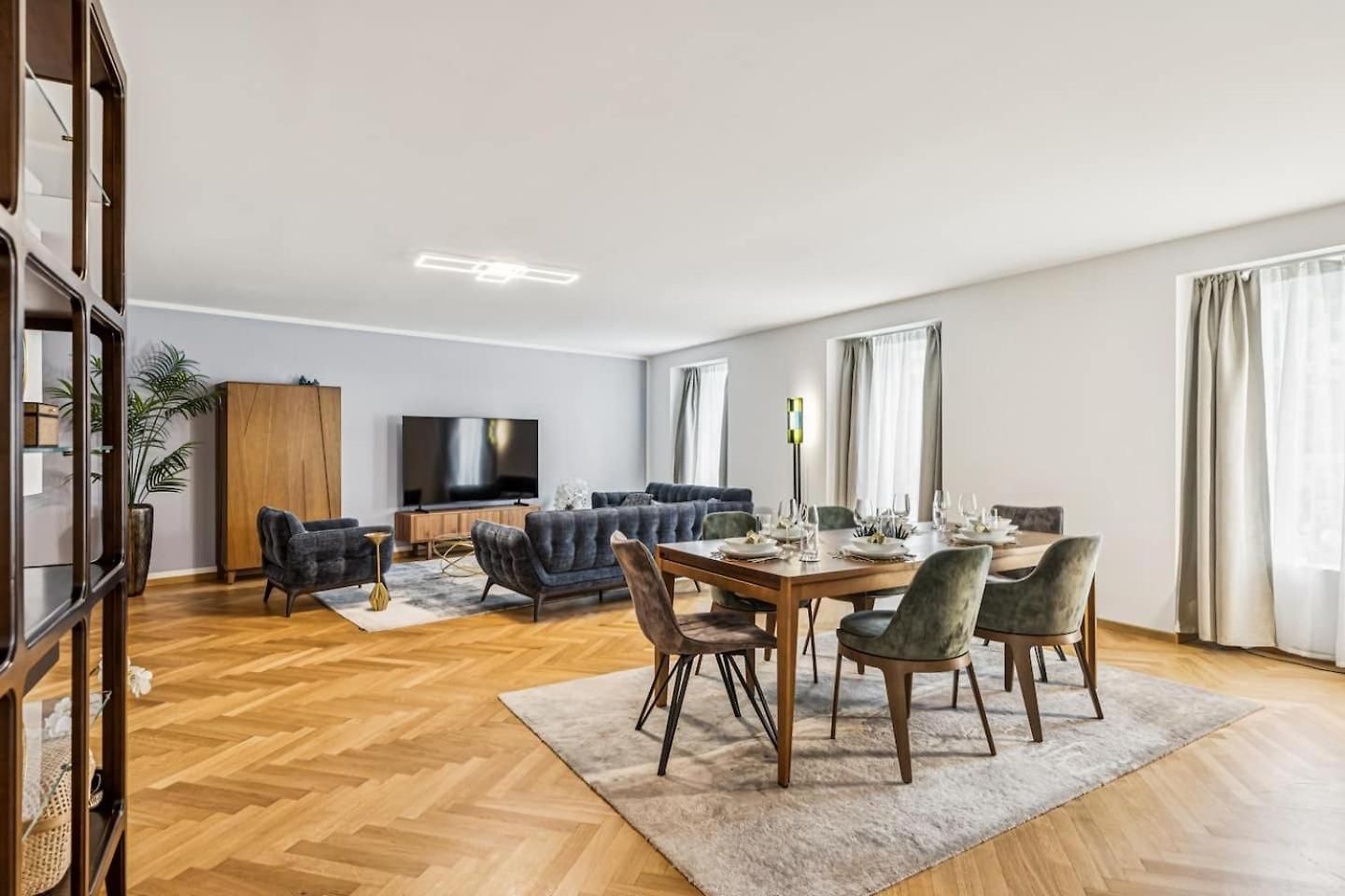 Old Town Gem By Grossmuenster Ac Free Parking Apartment *