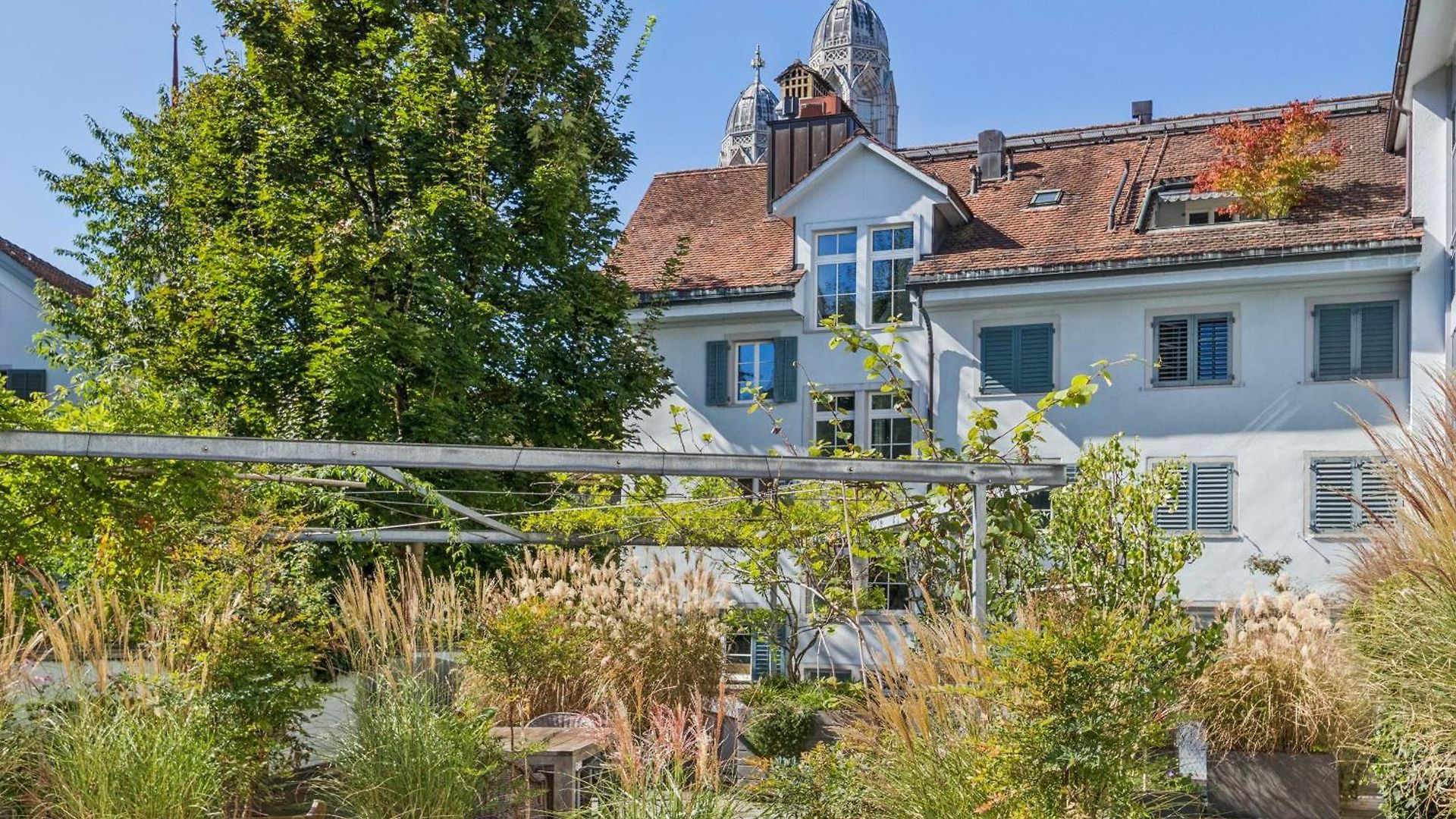 Apartment Old Town Gem By Grossmuenster Ac Free Parking
