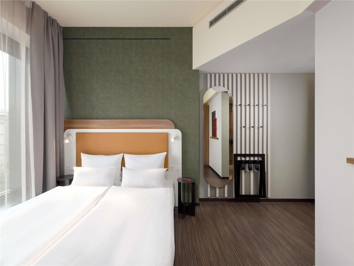 Mercure Hotel *