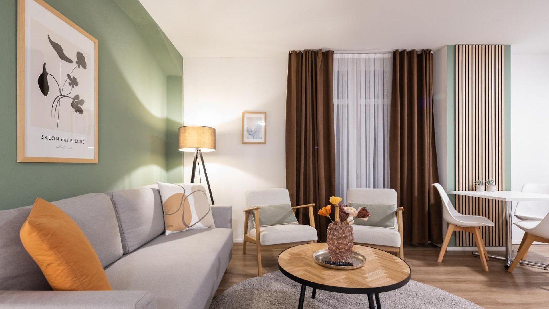Stayy Nº7 & - Premium 24h Self Check-in Zürich