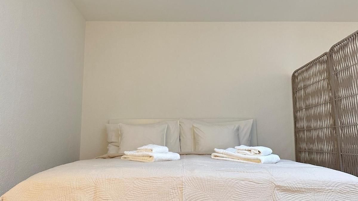 Apartment Pulp Fiction - Zurich