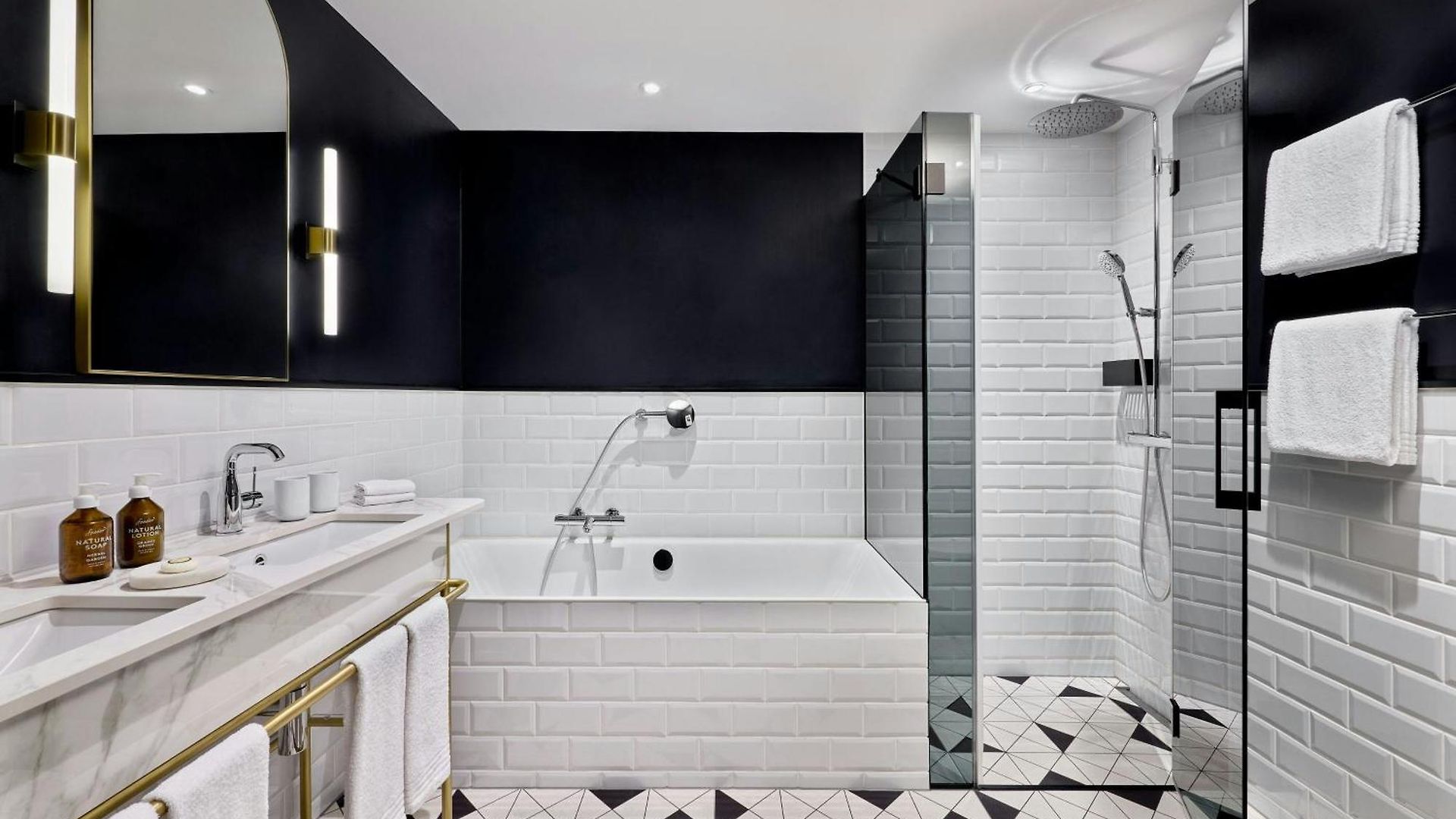 Hotel Neues Schloss Privat Zurich, Autograph Collection 5*