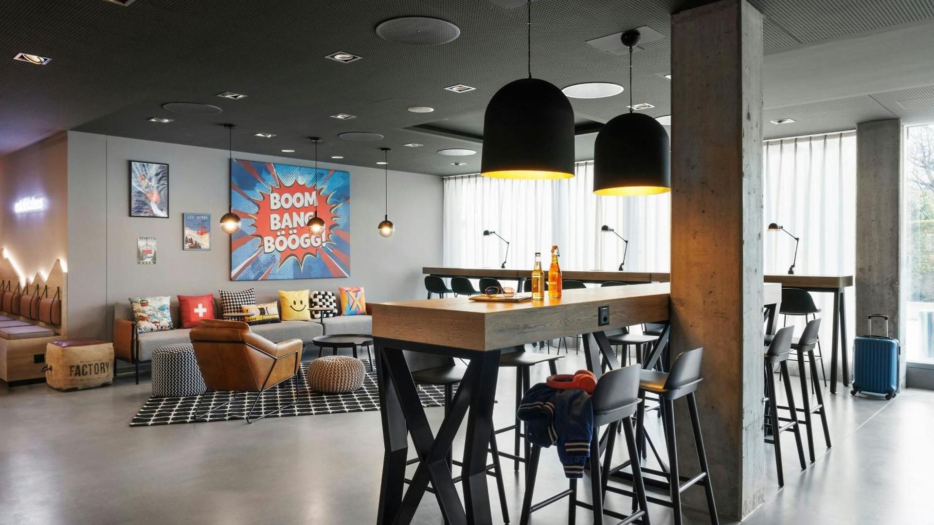 Moxy 3*