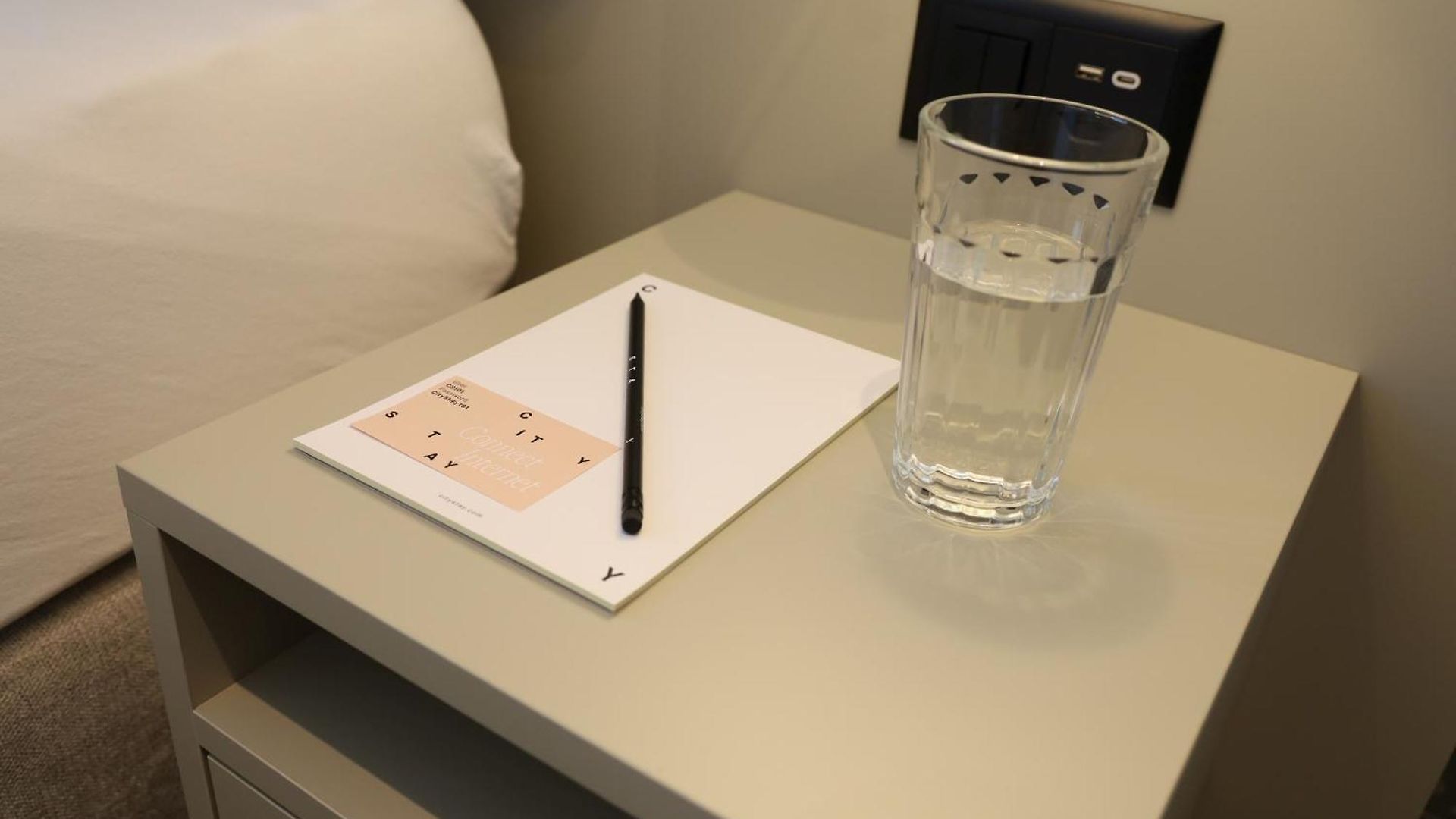 - Kieselgasse 4* Zurich