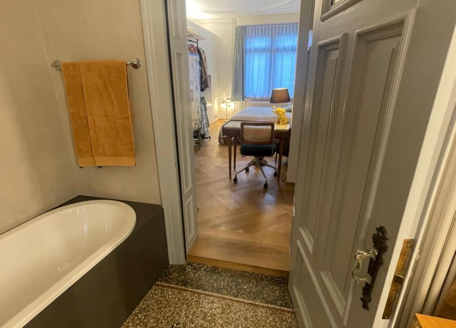 Exclusive Next To Main Station Apartment *