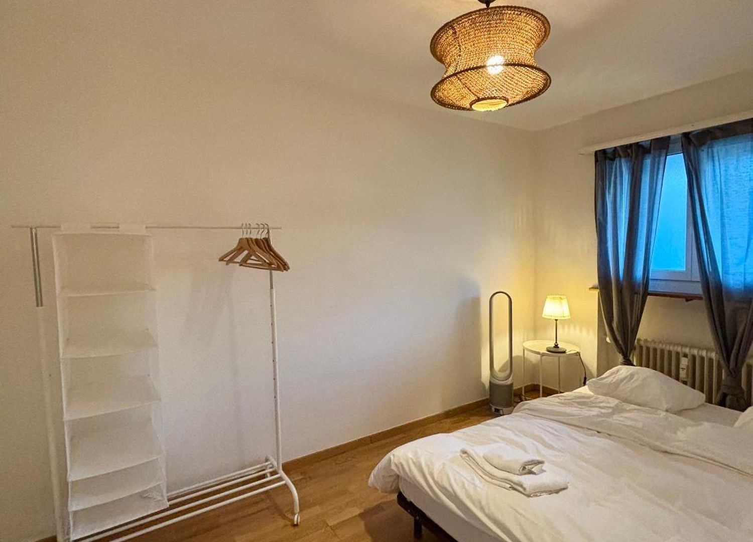 Apartment Plain & Practical *
