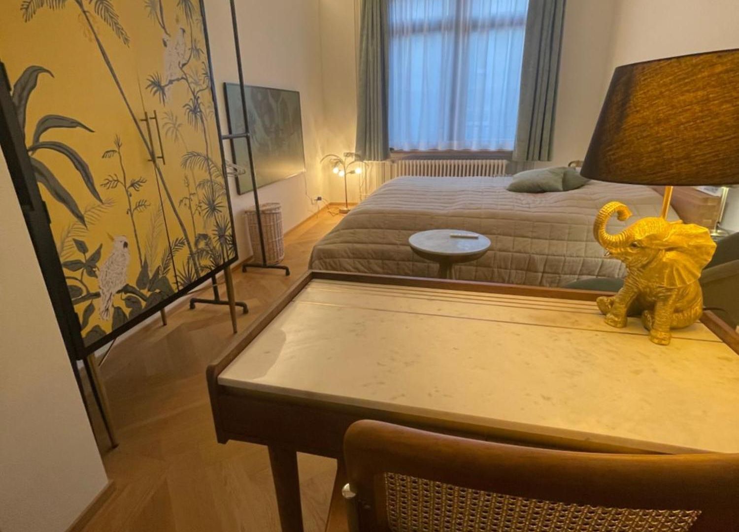 Exclusive Next To Main Station Apartment *