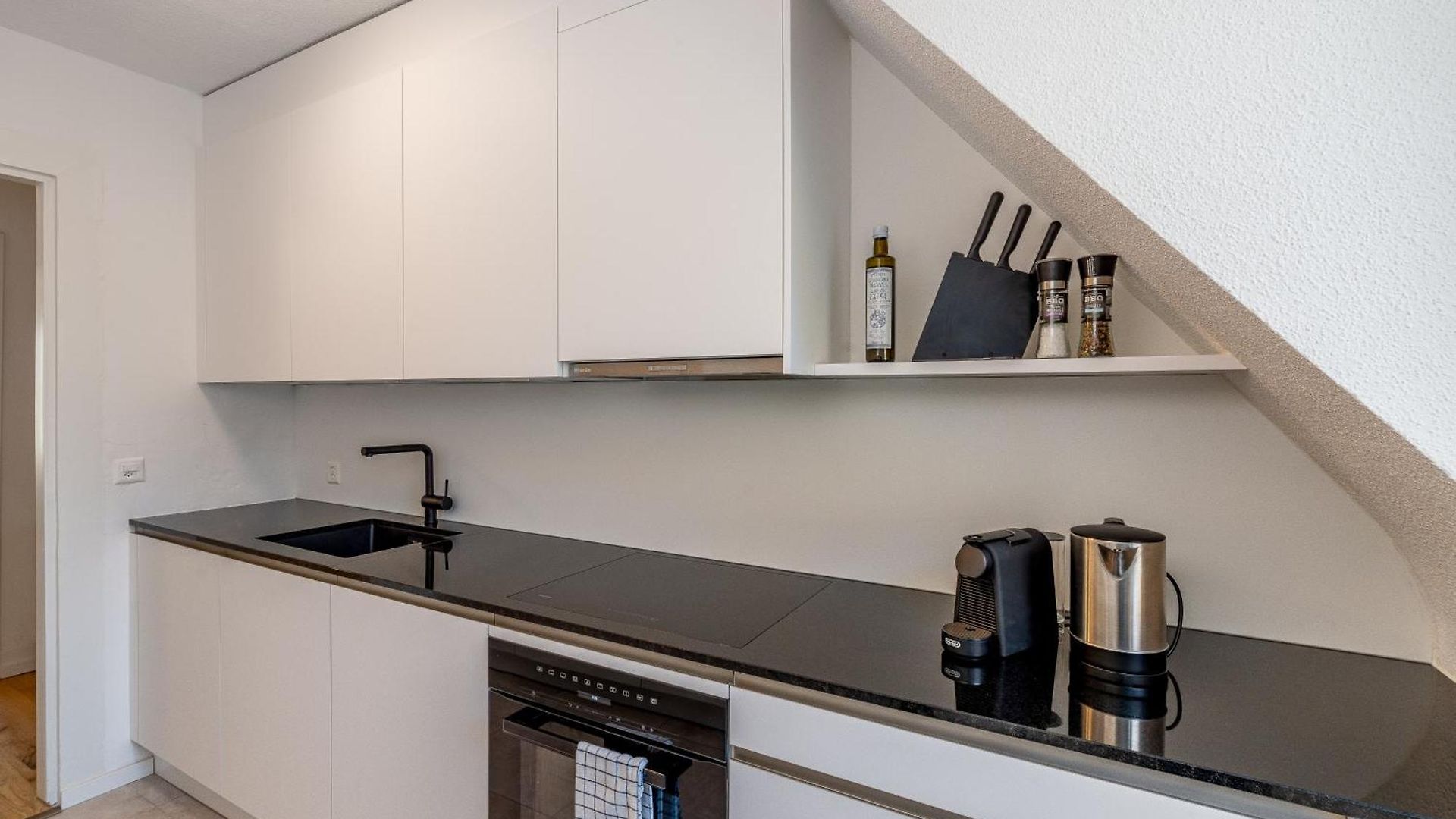 Vertical · Apartment *