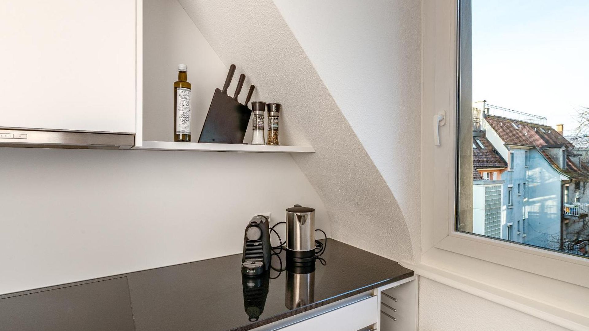 Apartment Vertical · *