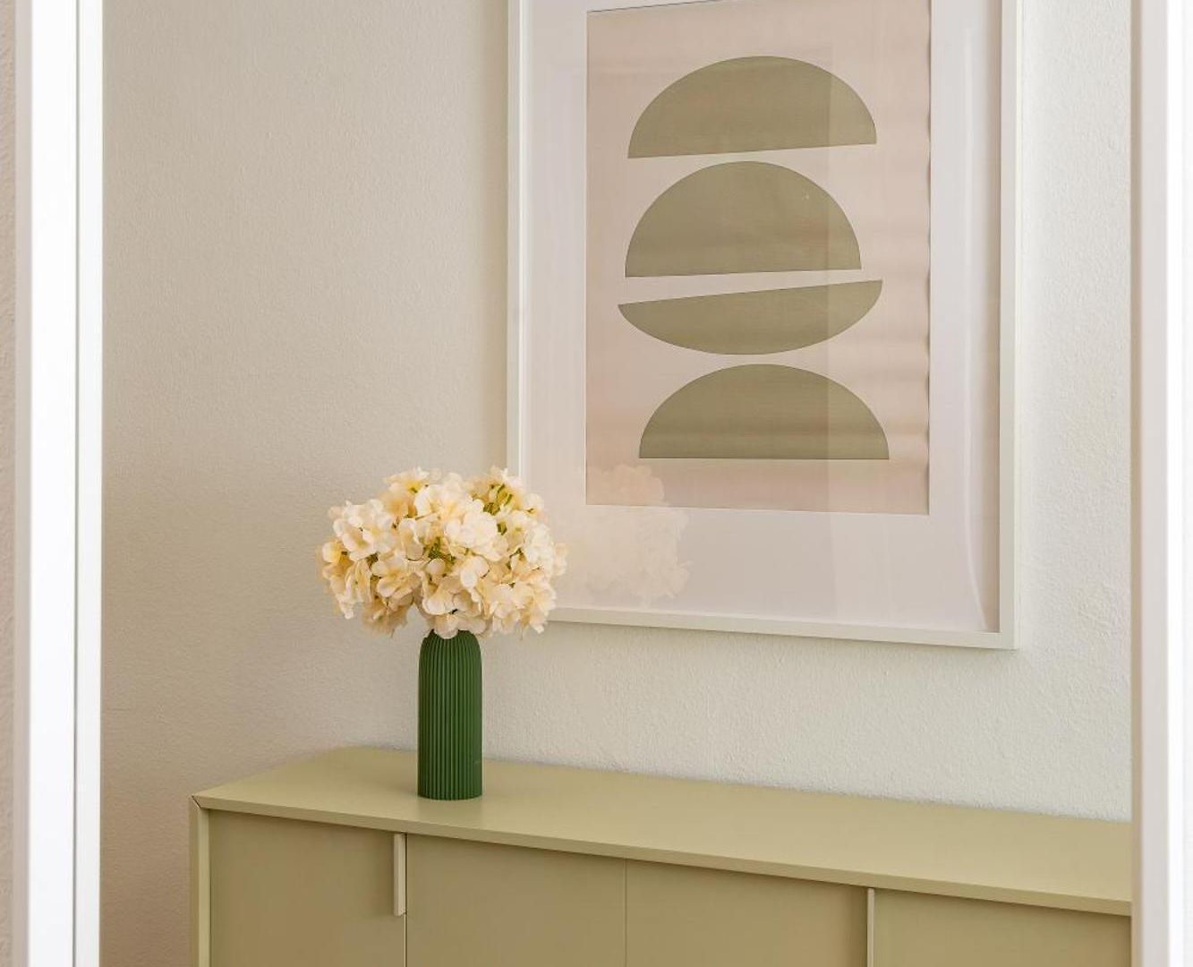 Vertical · Apartment *
