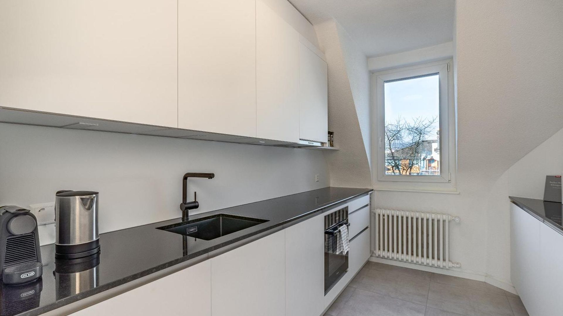 Vertical · Apartment *