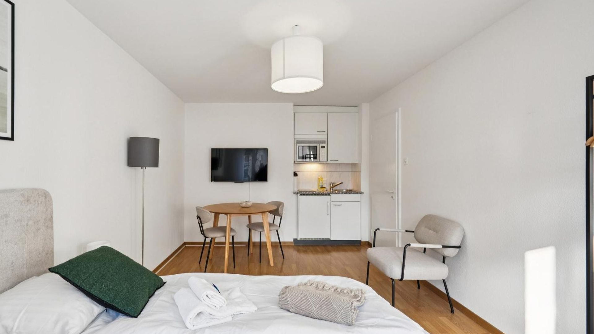- Crown 25 Apartment *