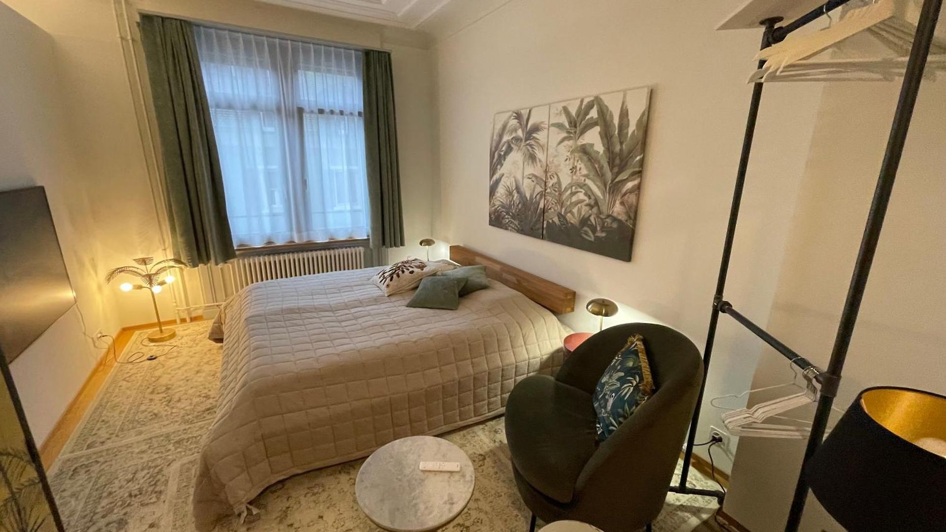 Apartment Exclusive Next To Main Station