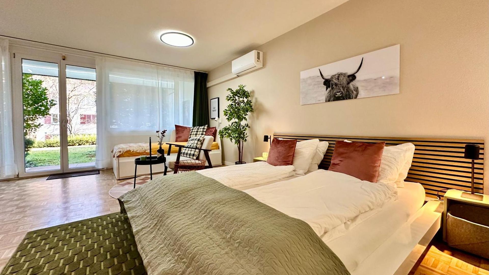 Alpine With Ac, Garden Terrace And Much Privacy *