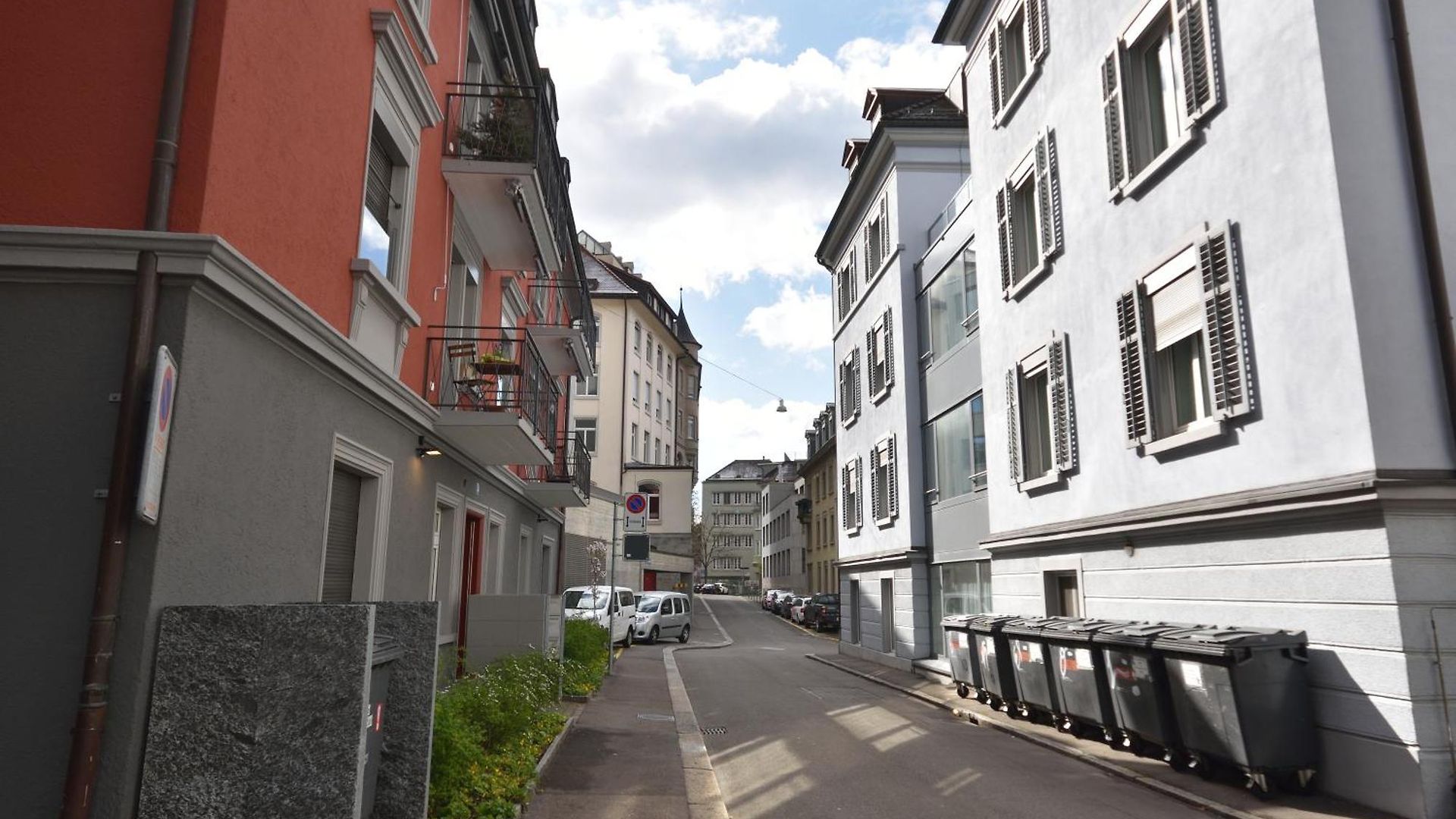 Cozy Near Main Station - Color 2 Apartment *