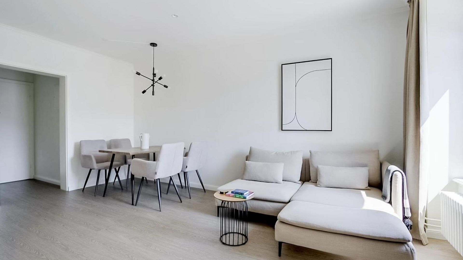 Apartment Charming In 4 Zurich