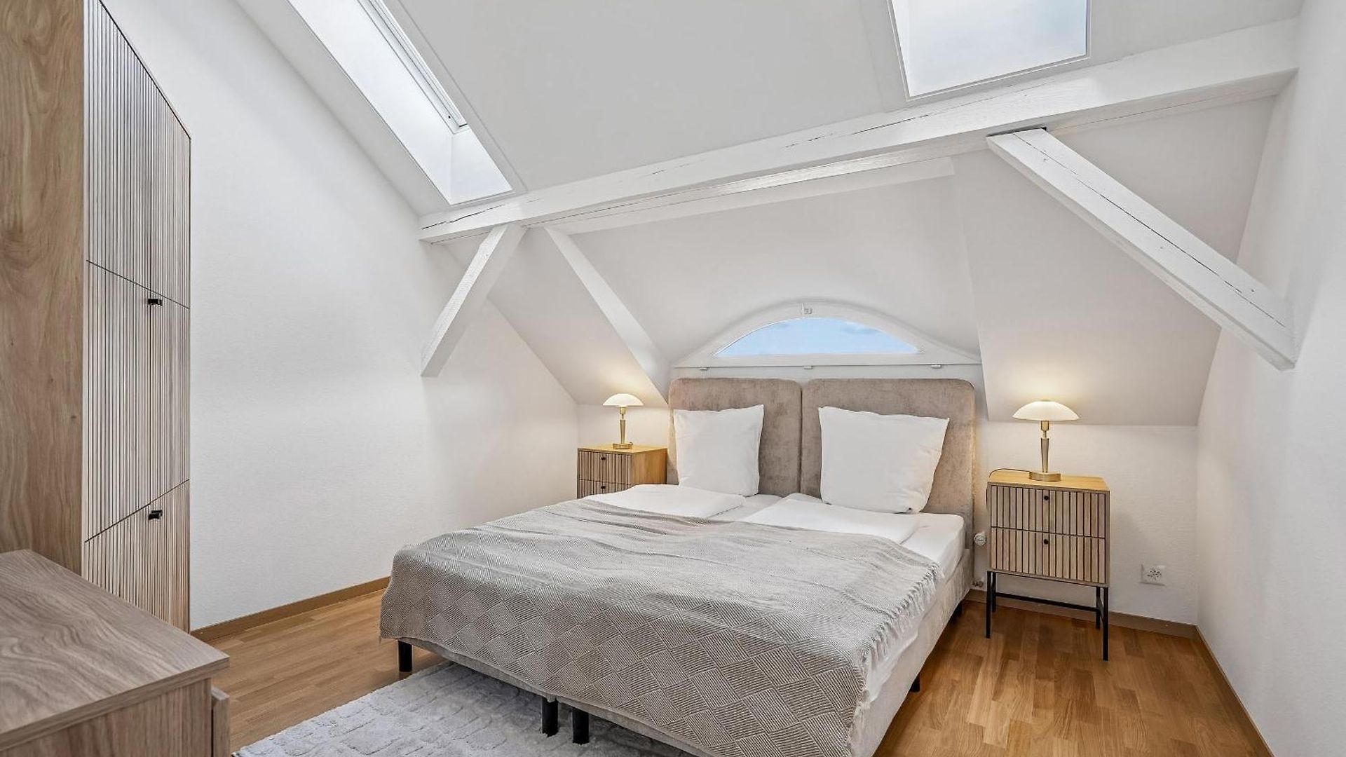 Exclusive Feel-good Oasis In Art Nouveau Style! - Sophia 1 Zurich