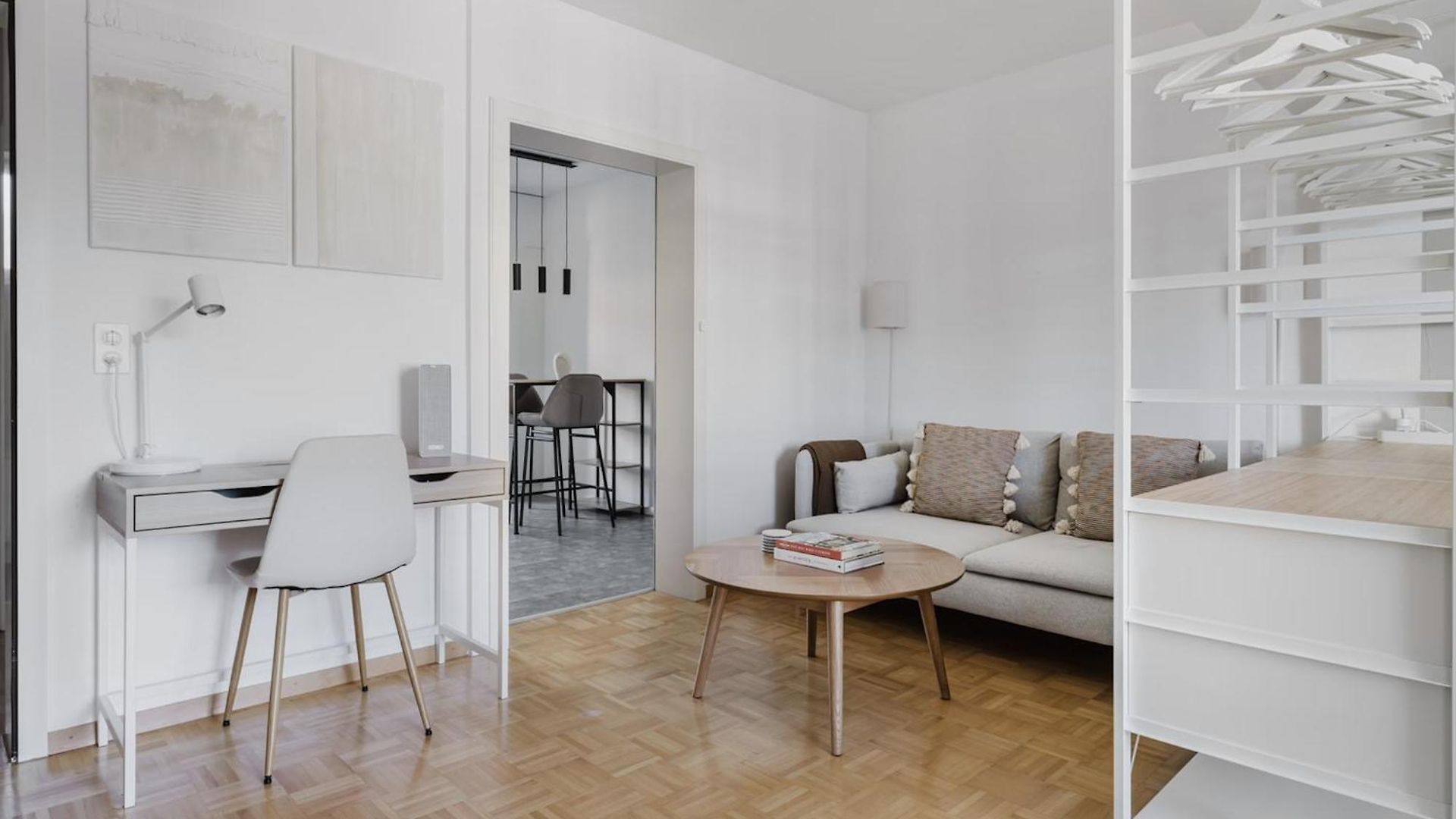 Charming In 4 Zurich