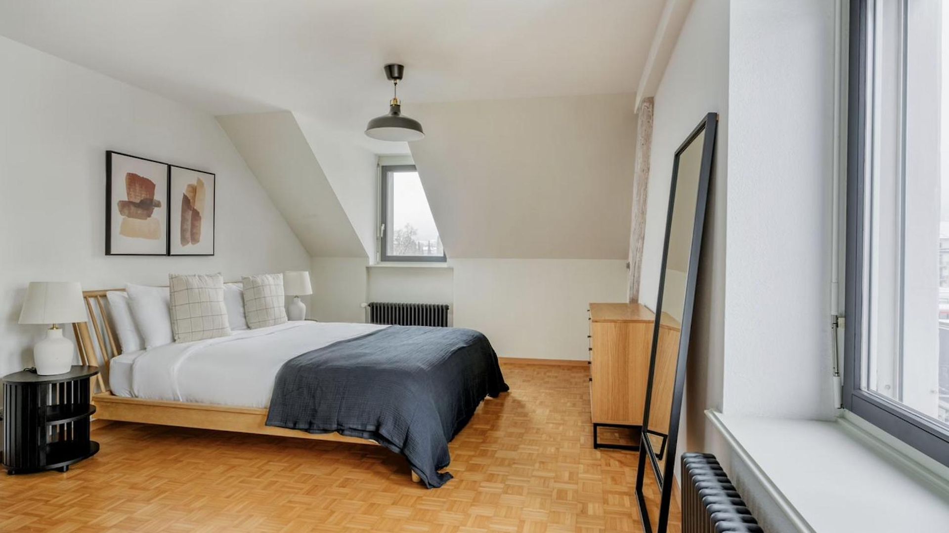Charming In 4 Zurich