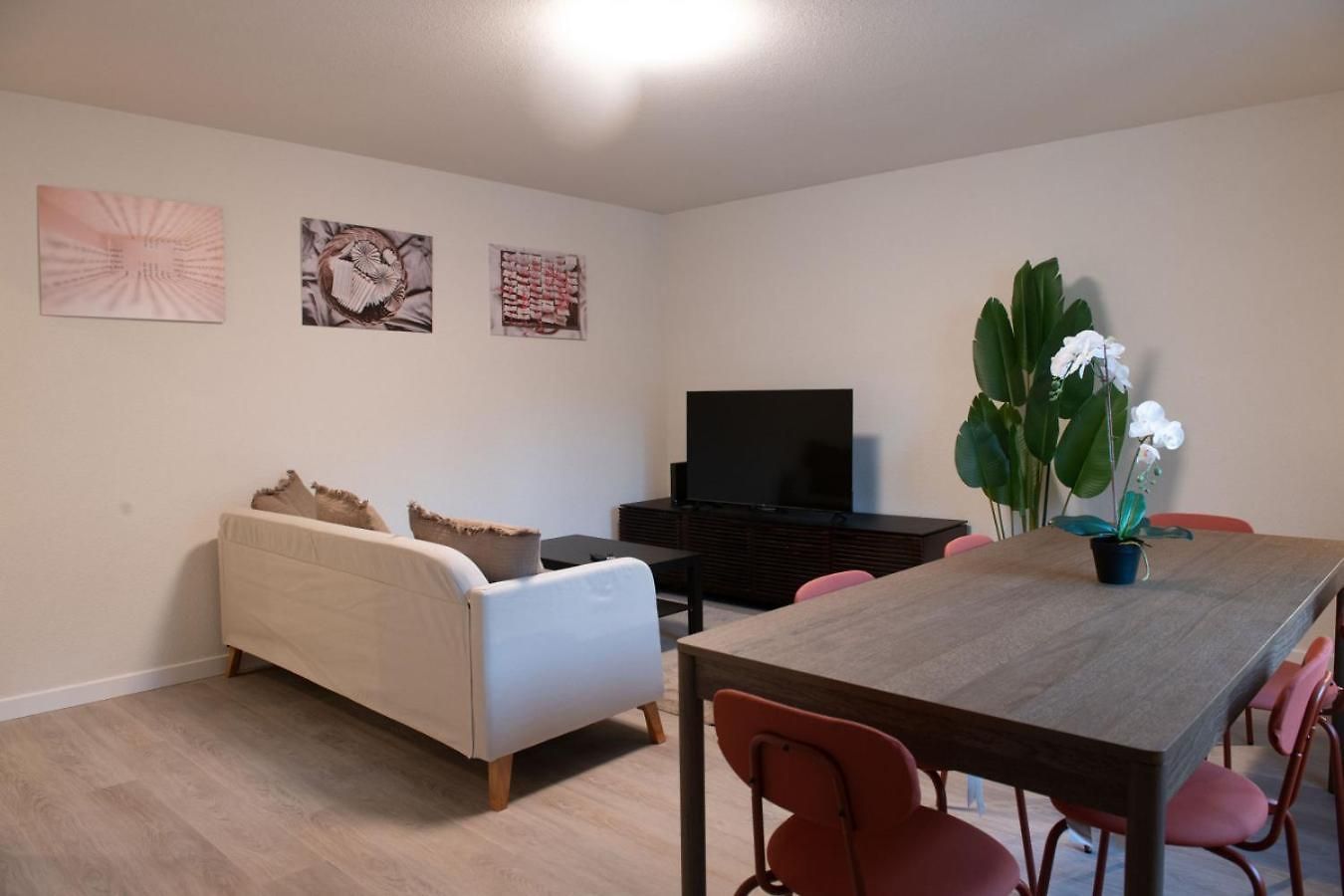 Apartment The Line In Oerlikon Zürich
