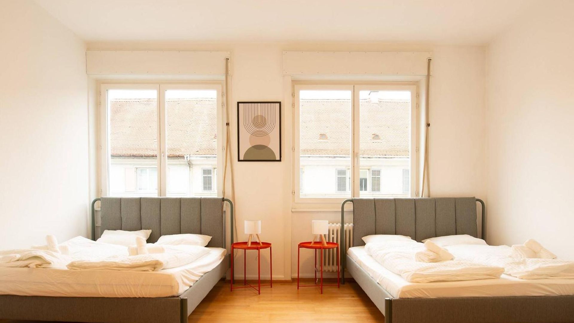 Spacious Flat With Game & Pool Table Apartment *