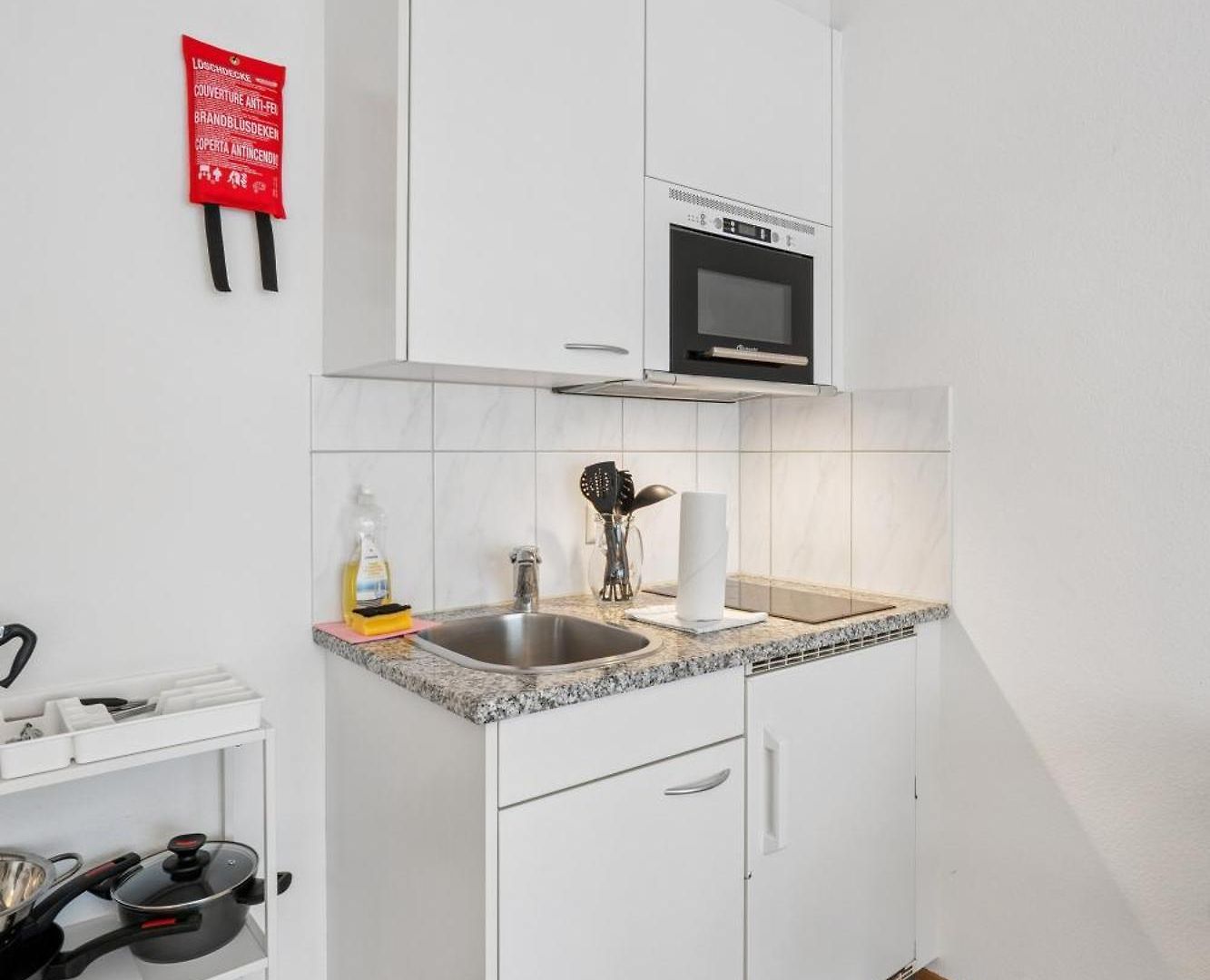 - Crown 22 Apartment *