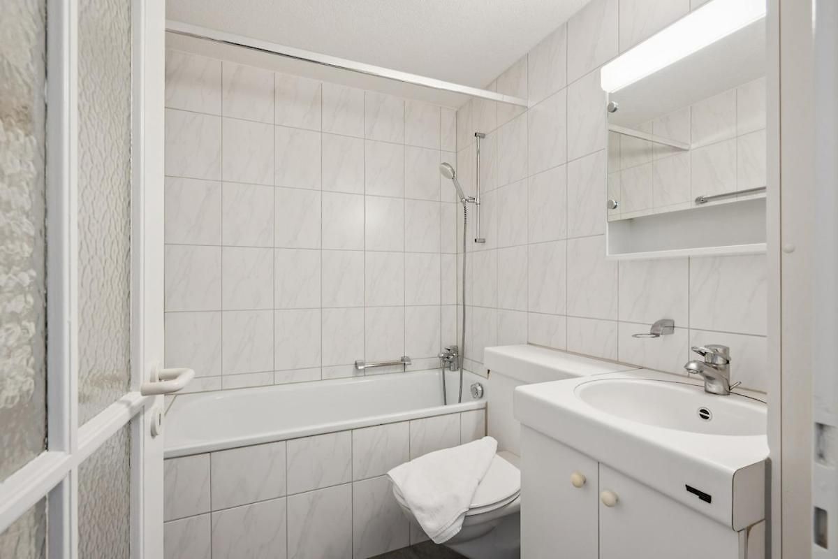 Apartment Chic - Modern - Crown 27 *