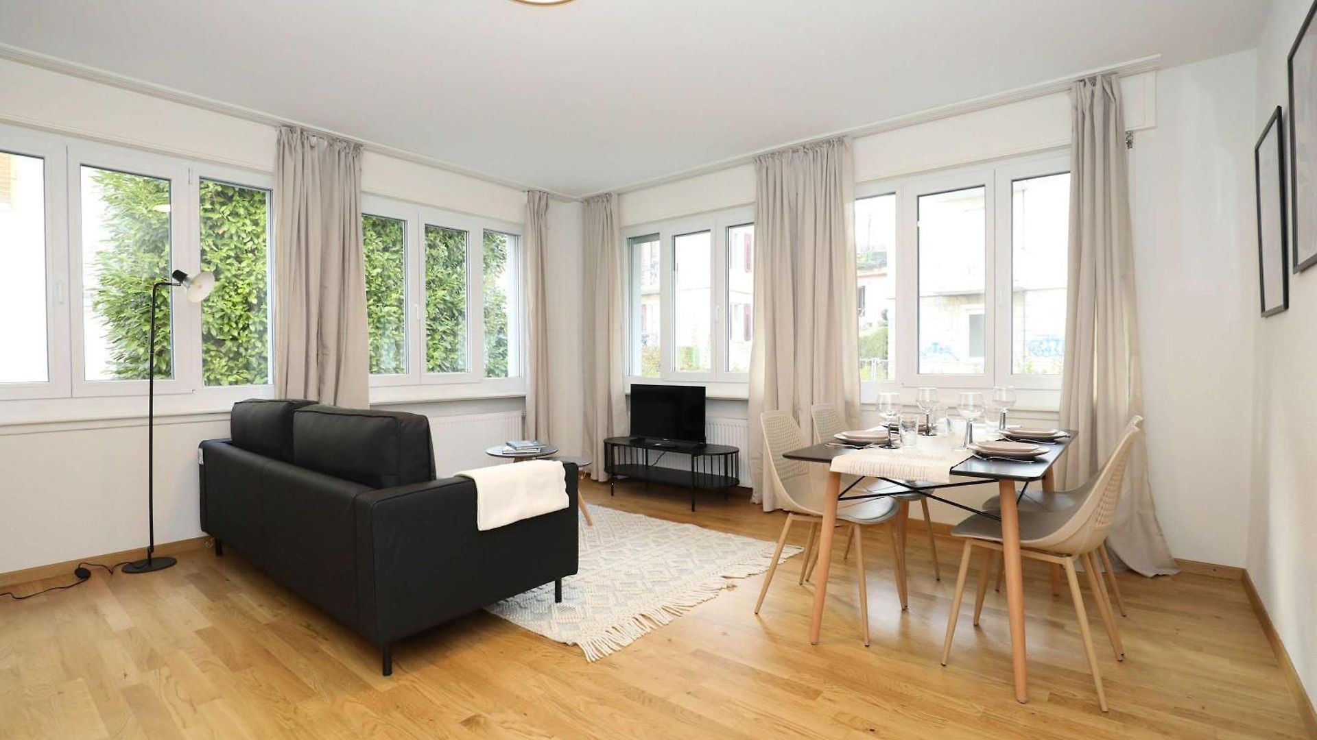 New Center With Private Entry & Parking Zurich