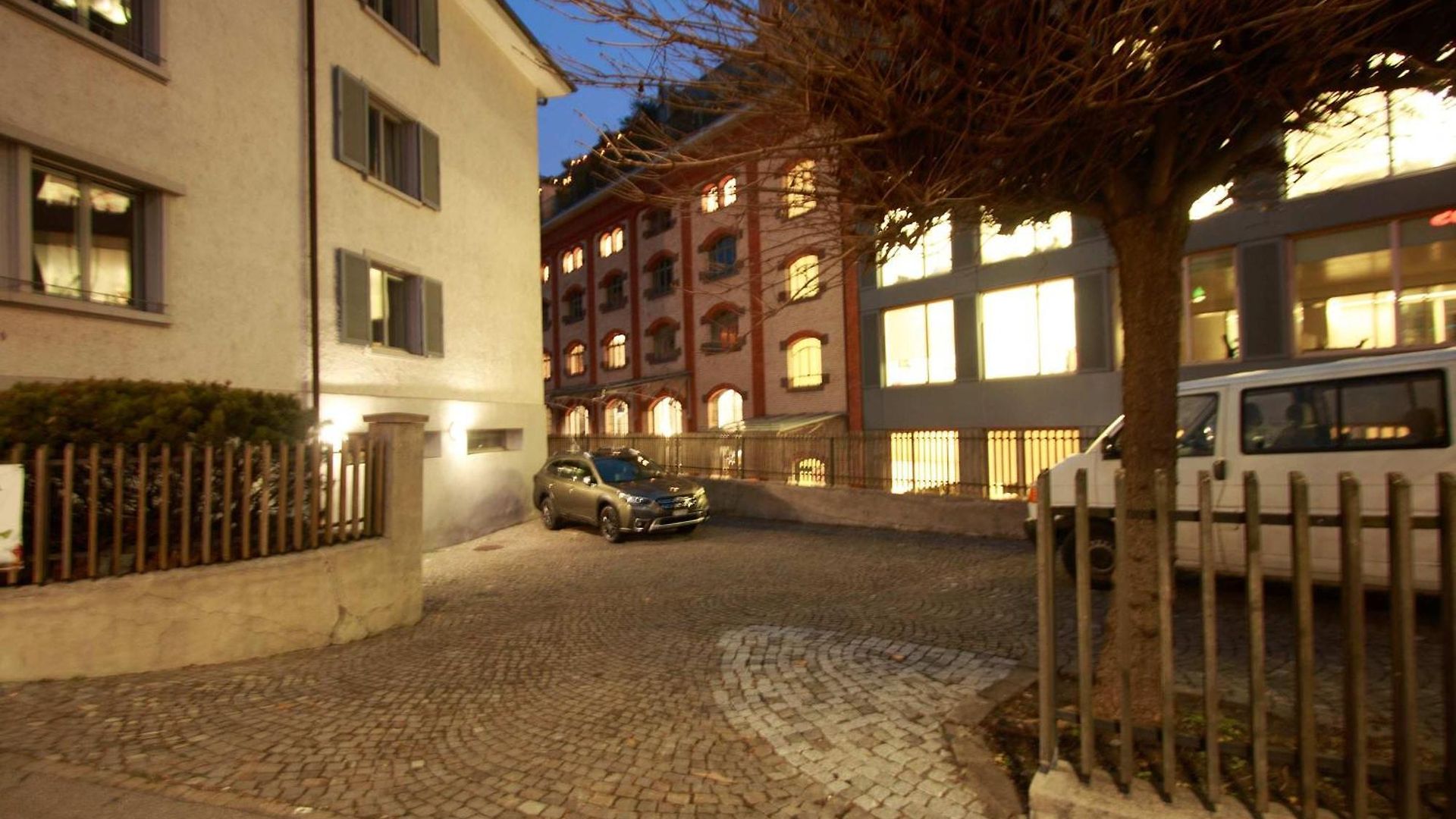 Apartment Steps From Sihlcity Free Parking Dining And Transit Zürich