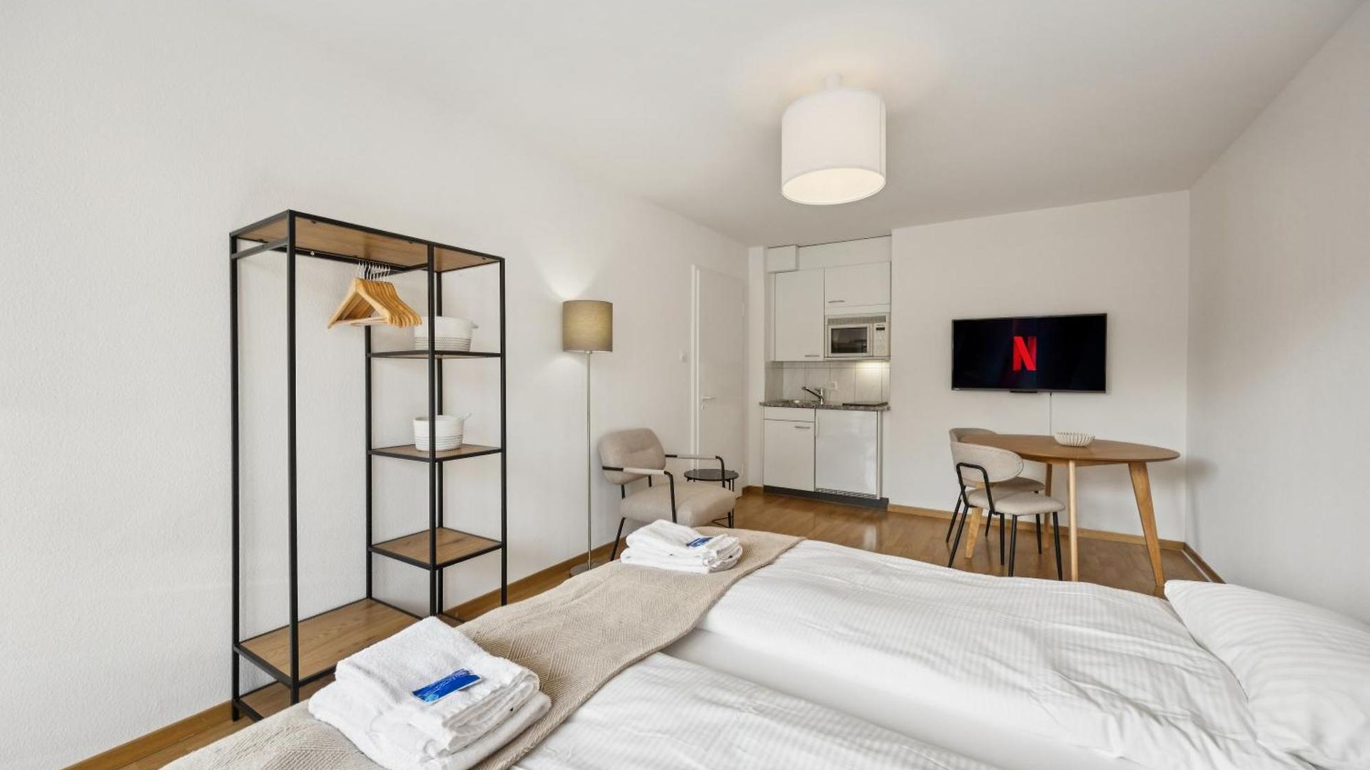 Very Centrally Located - Crown 15 Zurich