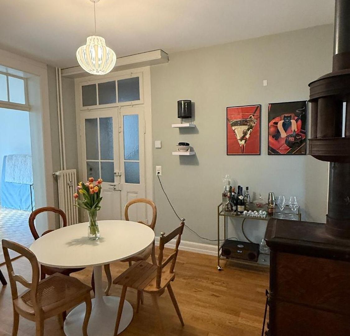 Apartment Geraeumiges In Charmantem Altbau