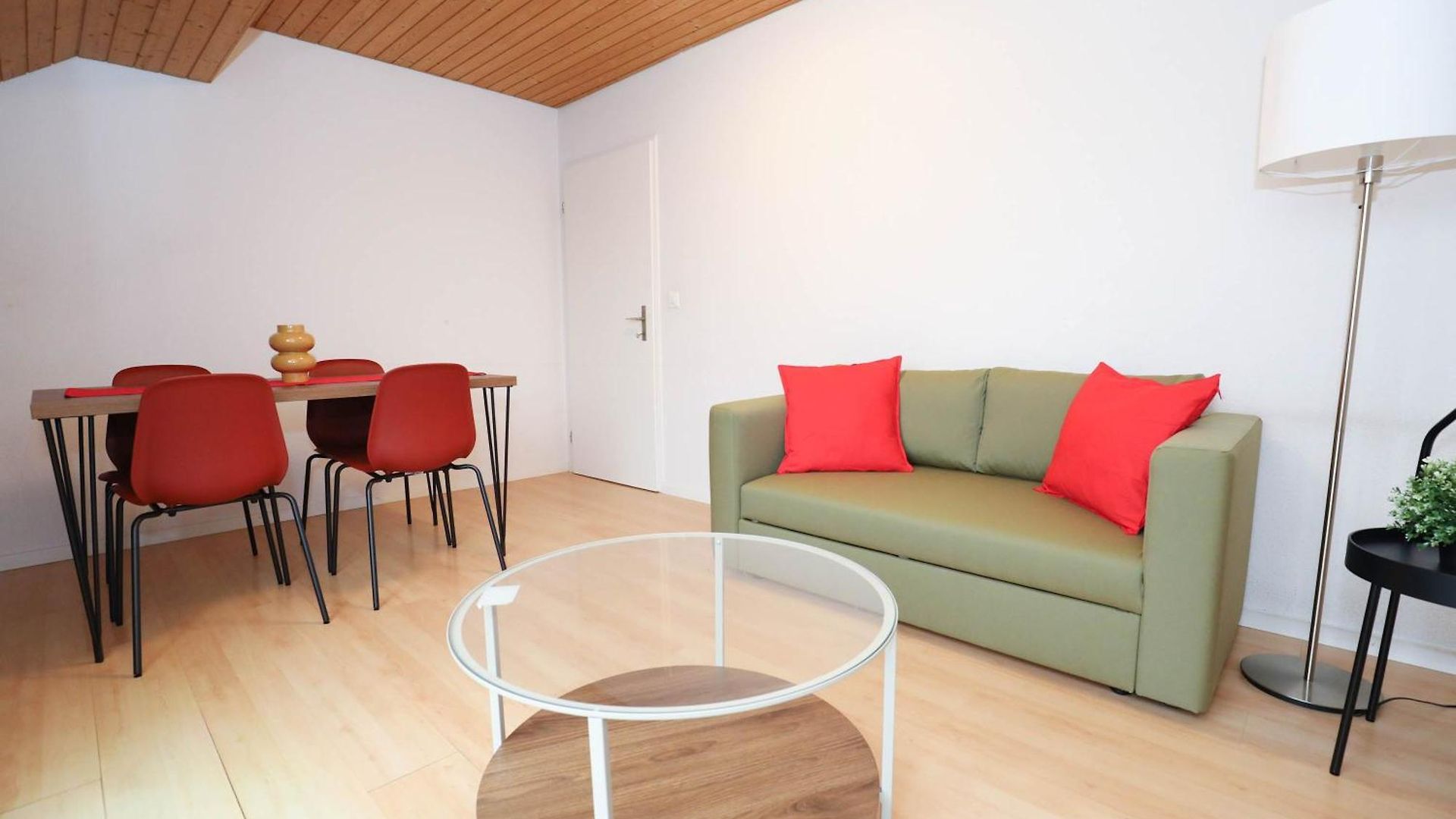 Minutes Walk From Google Hq View Apartment *