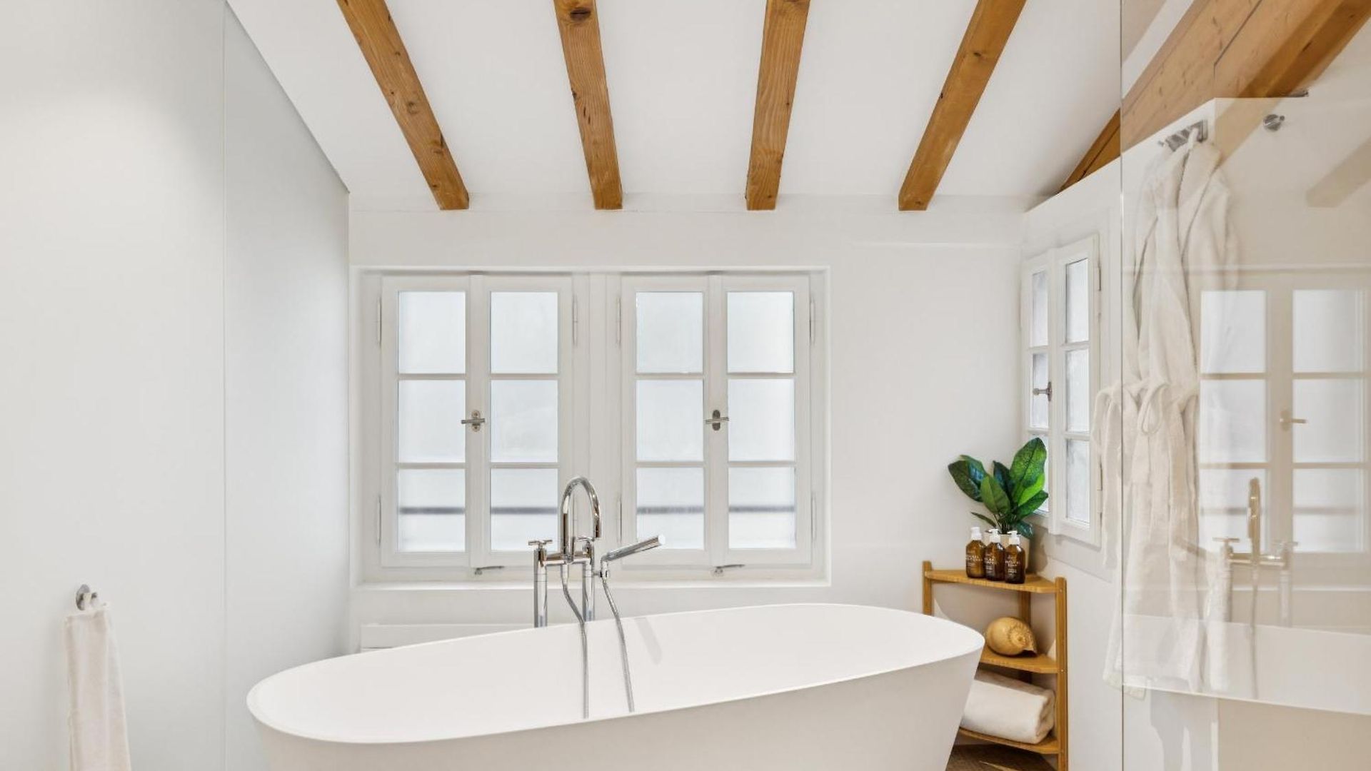 Old Town Diamond Penthouse Ac Private Rooftop *