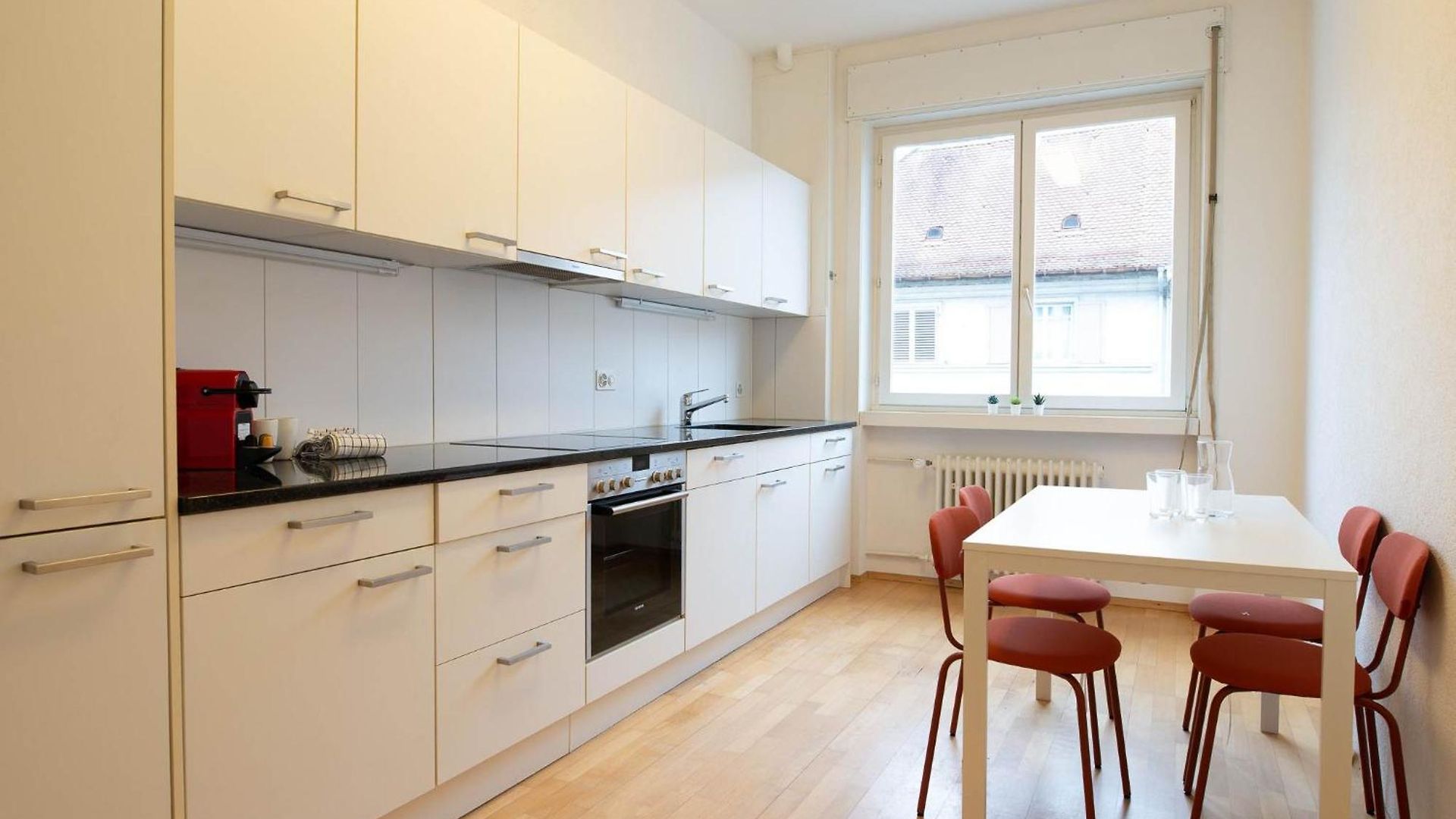 Spacious Flat With Game & Pool Table Zurich