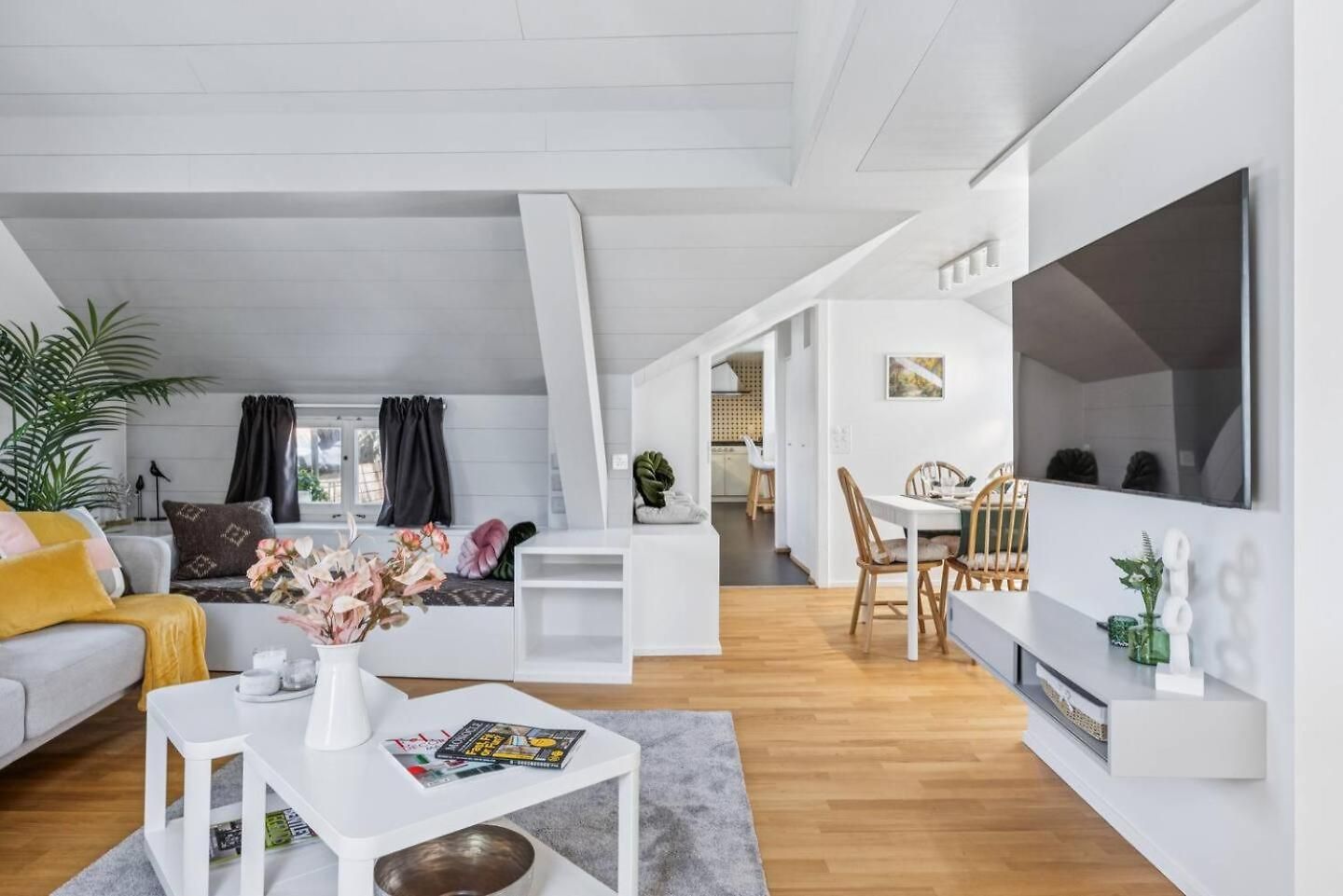 Old Town Penthouse Rooftop Terrace Ac Zurich
