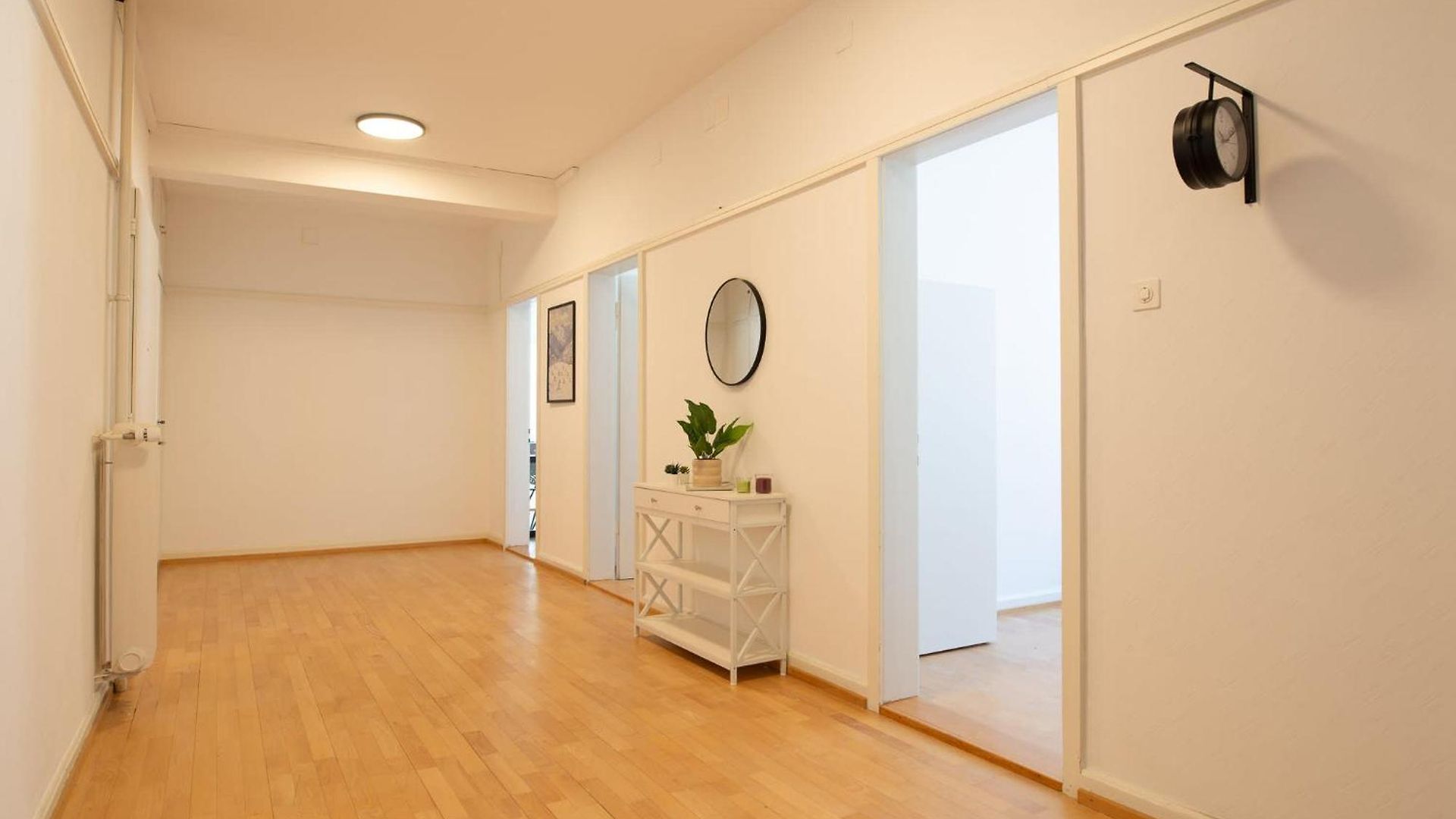 Spacious Flat With Game & Pool Table Zurich