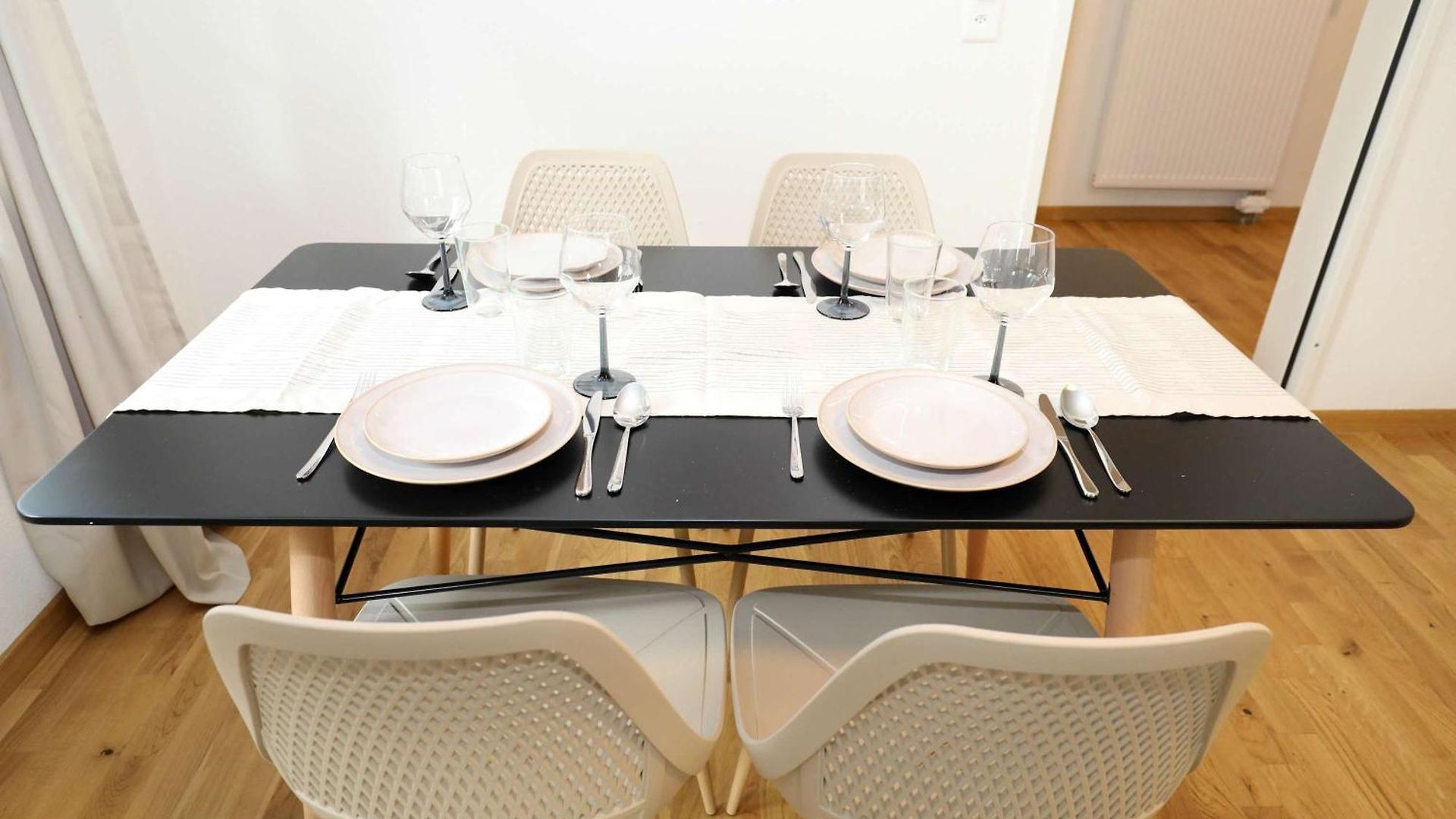 Apartment New Center With Private Entry & Parking Zurich