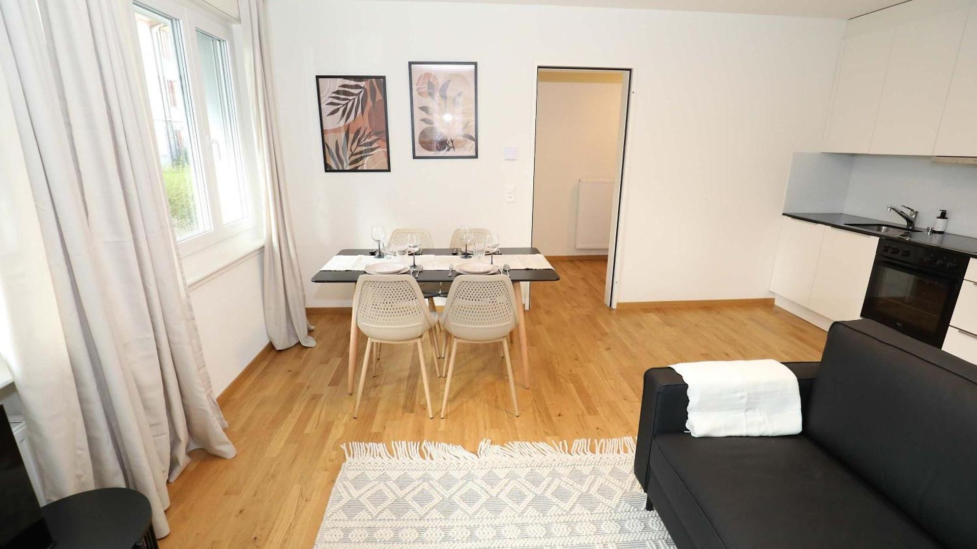 New Center With Private Entry & Parking Apartment