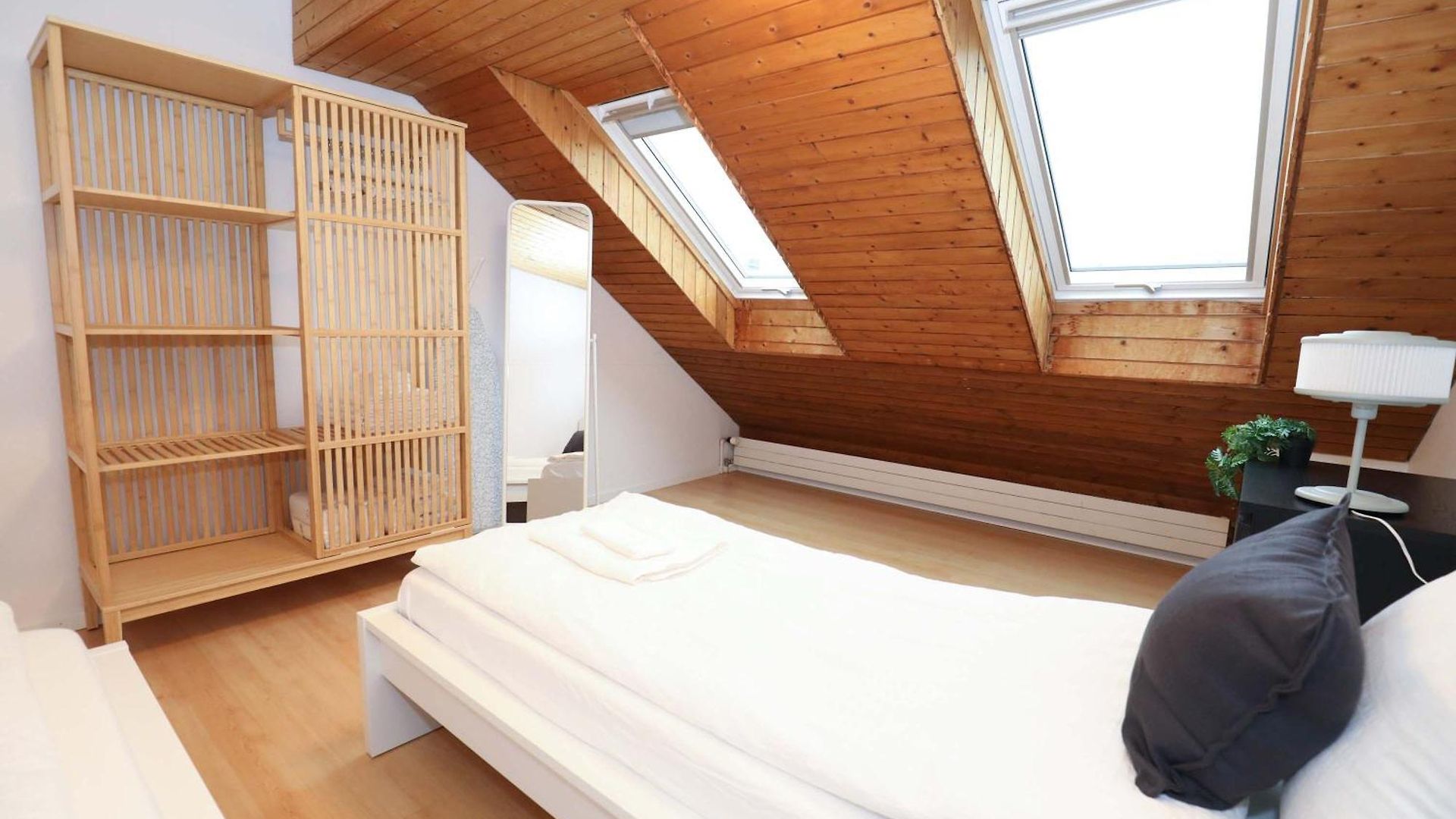 Apartment Minutes Walk From Google Hq View *