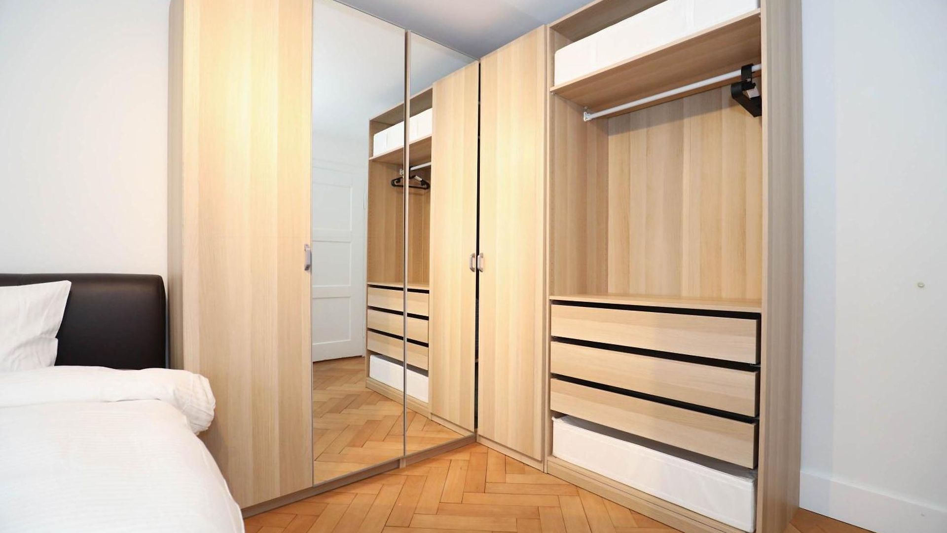 Steps From Sihlcity Free Parking Dining And Transit Apartment *