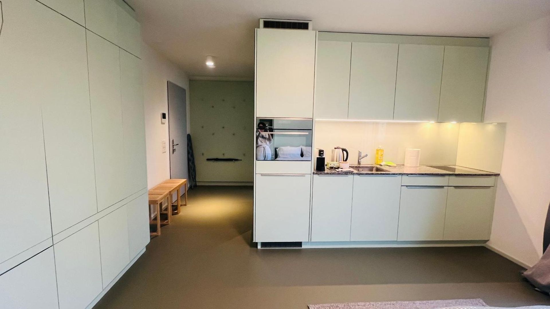 Modern Living, Luxe