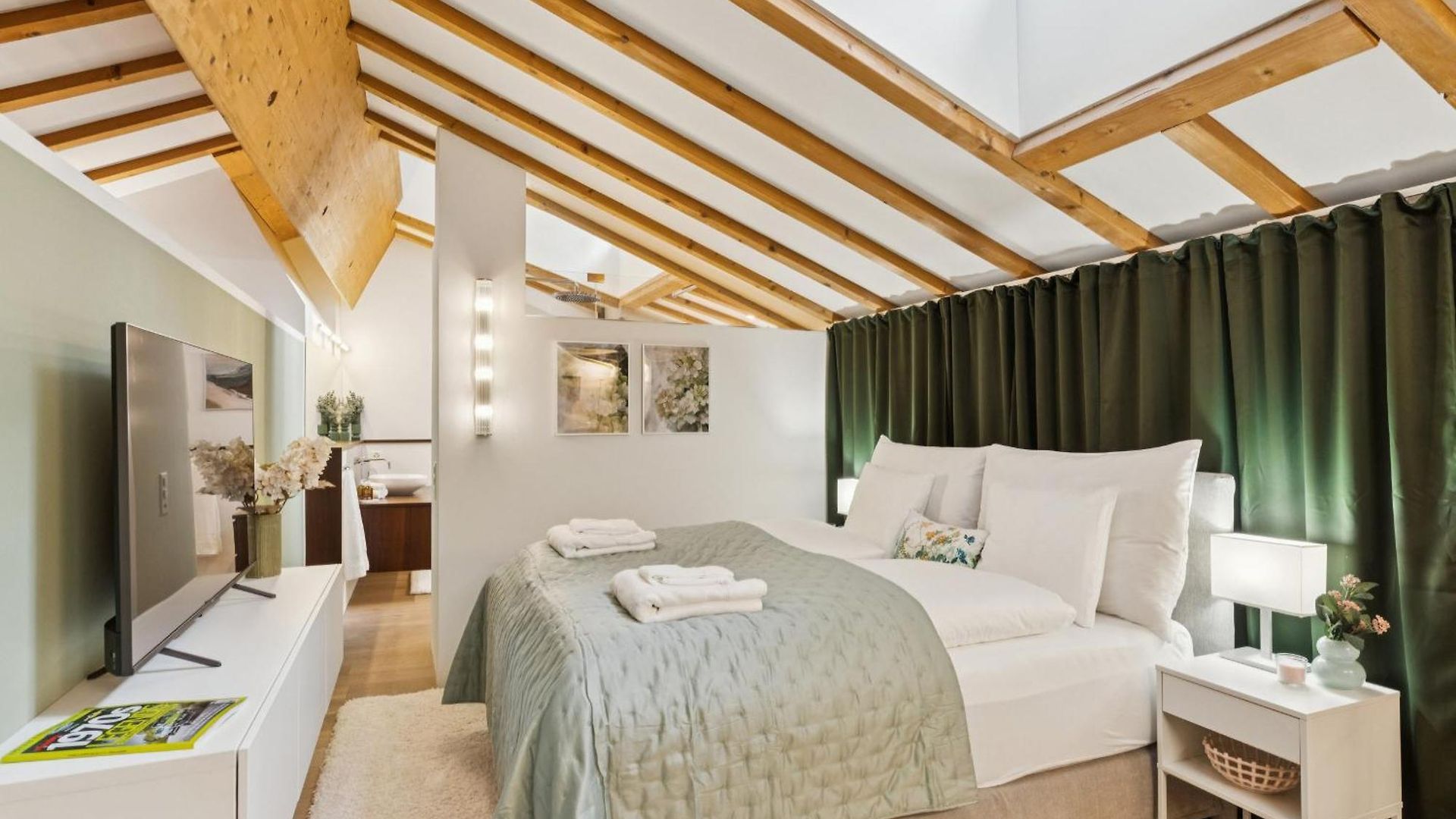 Old Town Diamond Penthouse Ac Private Rooftop