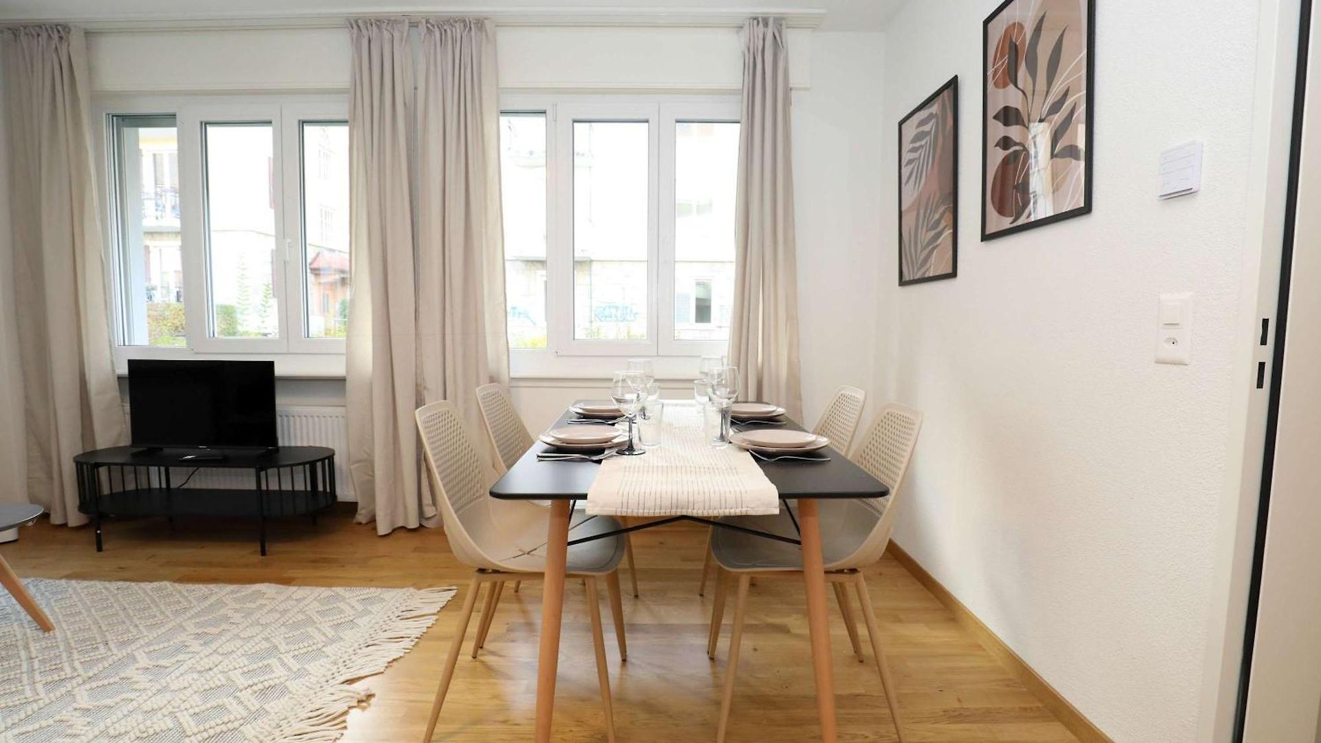 New Center With Private Entry & Parking Zurich
